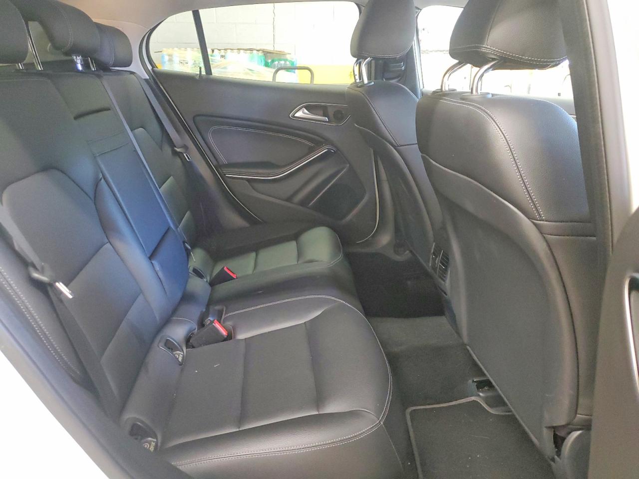 2015 Mercedes-benz Gla 250 White vin: WDCTG4EB8FJ165155