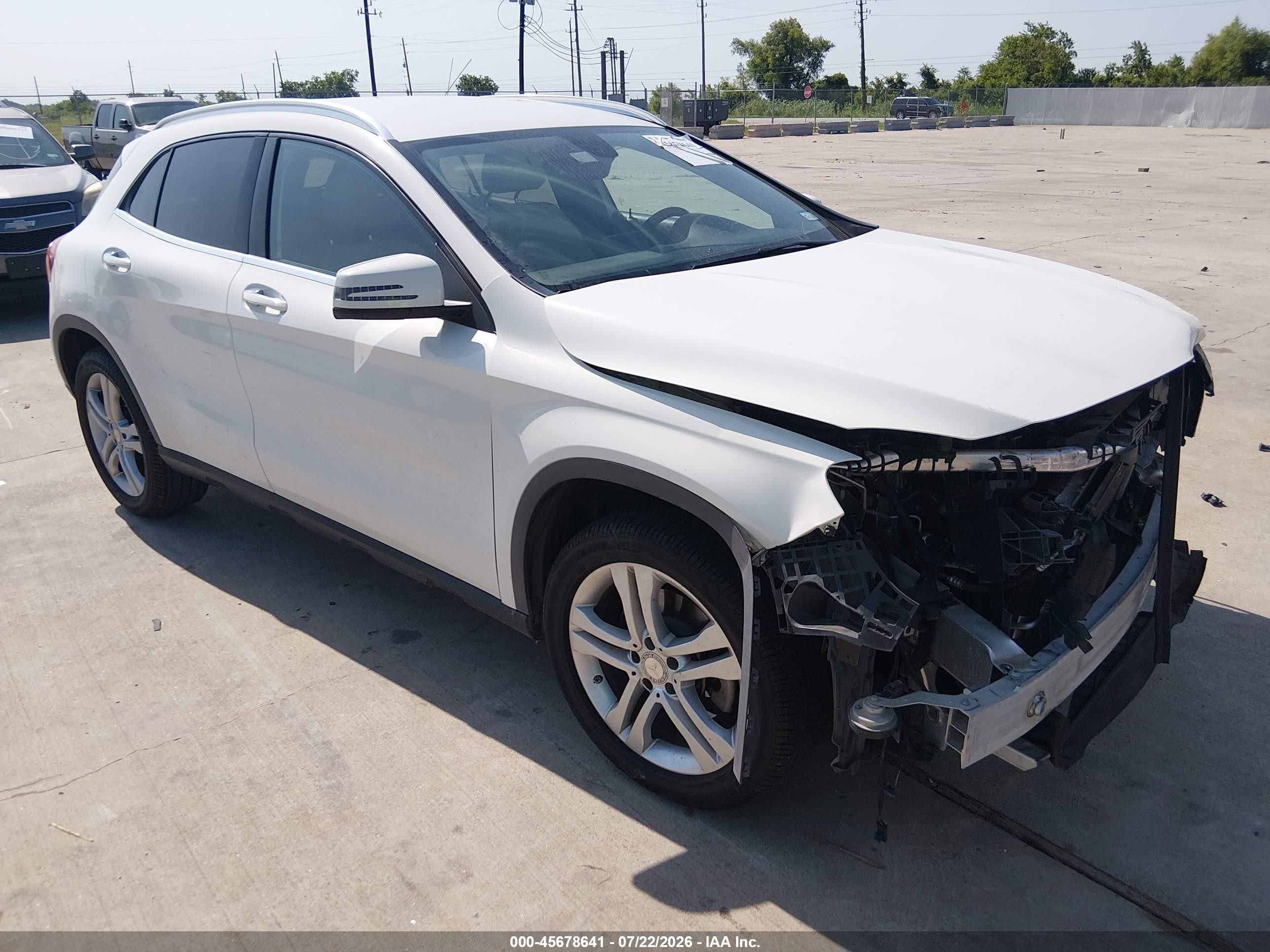 2015 Mercedes-benz Gla 250   White vin: WDCTG4EB8FJ183610