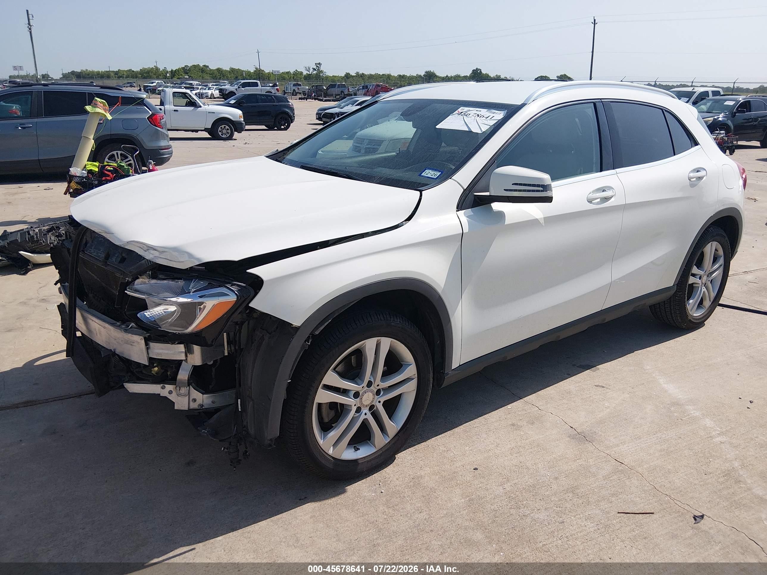 2015 Mercedes-benz Gla 250   White vin: WDCTG4EB8FJ183610