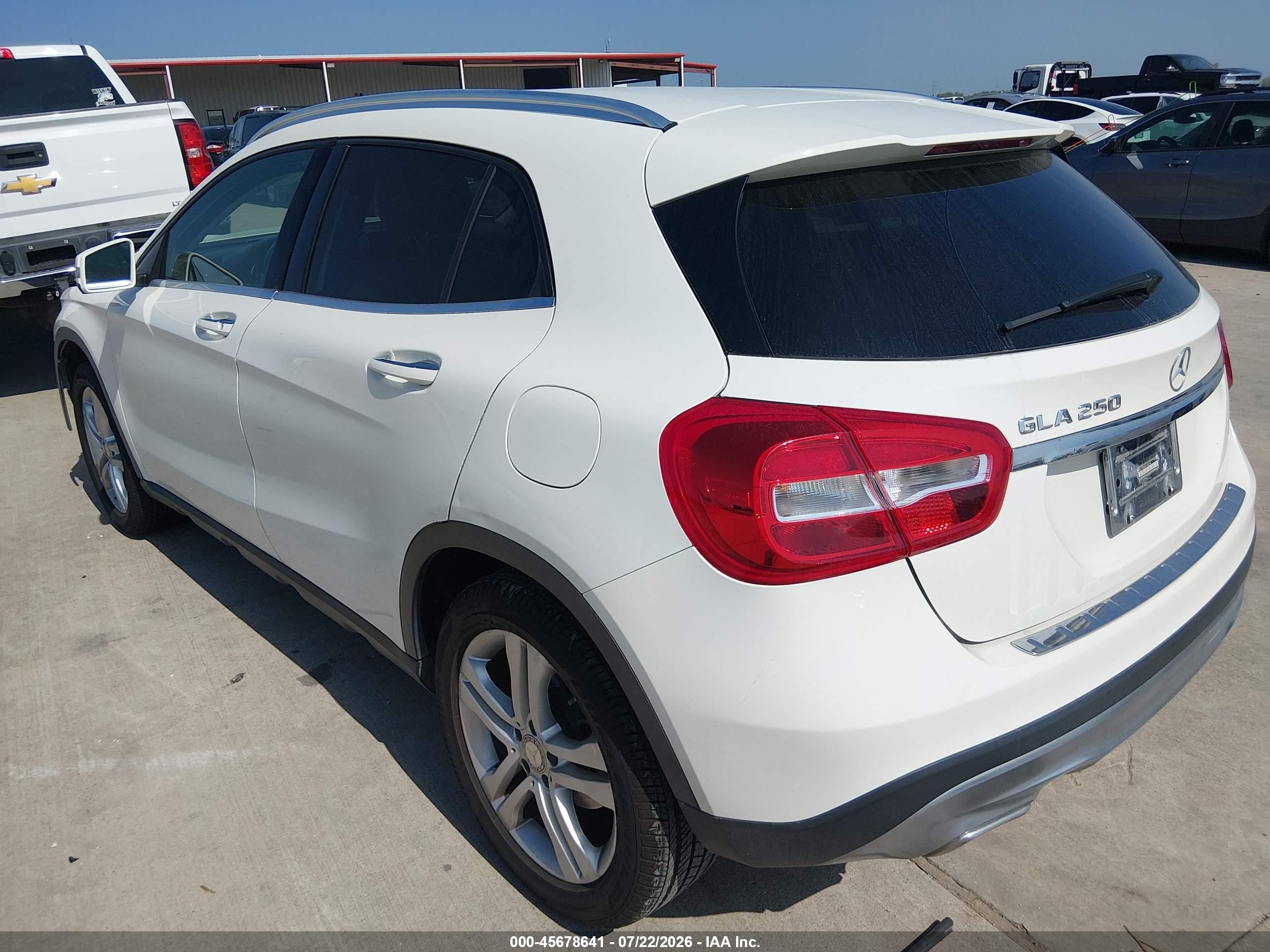 2015 Mercedes-benz Gla 250   White vin: WDCTG4EB8FJ183610