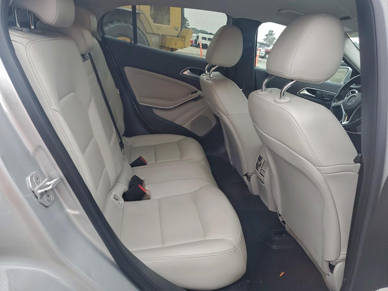 2015 Mercedes-benz Gla 250 Silver vin: WDCTG4EB9FJ112111