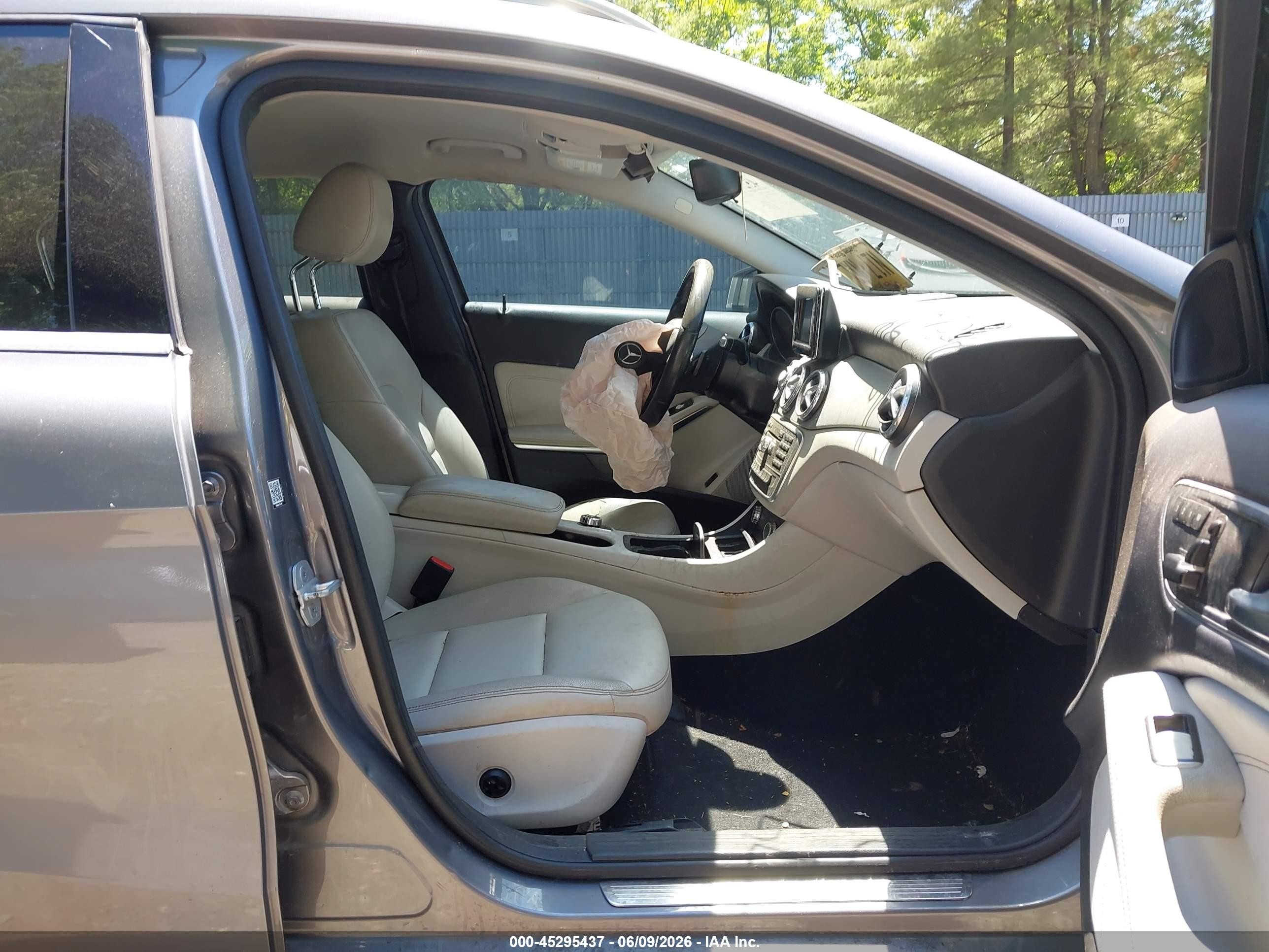2015 Mercedes-benz Gla 250 Gray vin: WDCTG4EB9FJ178058
