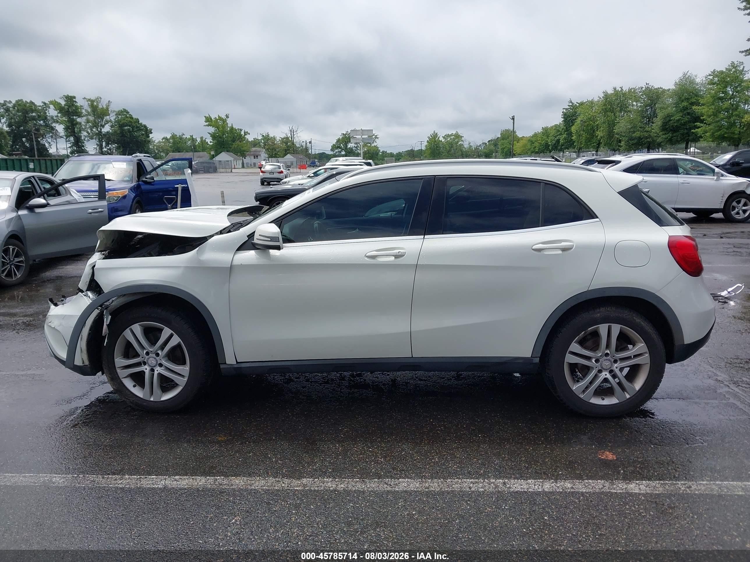 2015 Mercedes-benz Gla 250   Белый vin: WDCTG4EBXFJ167487