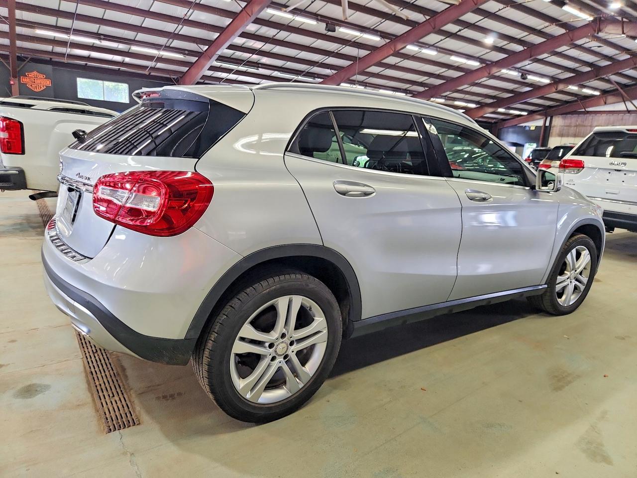 2015 Mercedes-benz Gla 250 4matic Silver vin: WDCTG4GB0FJ049994