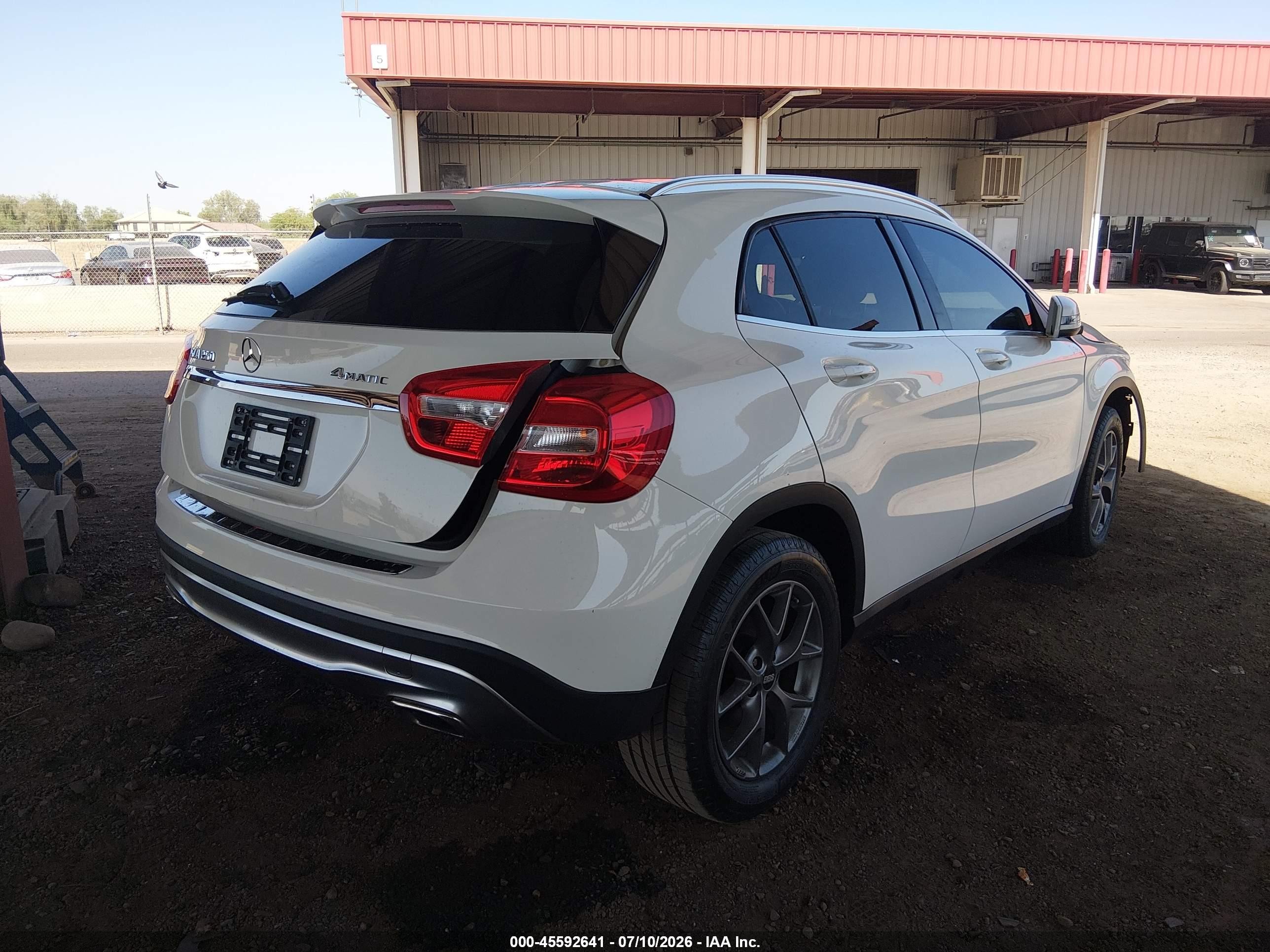 2015 Mercedes-benz Gla 250 4matic Белый vin: WDCTG4GB0FJ068948