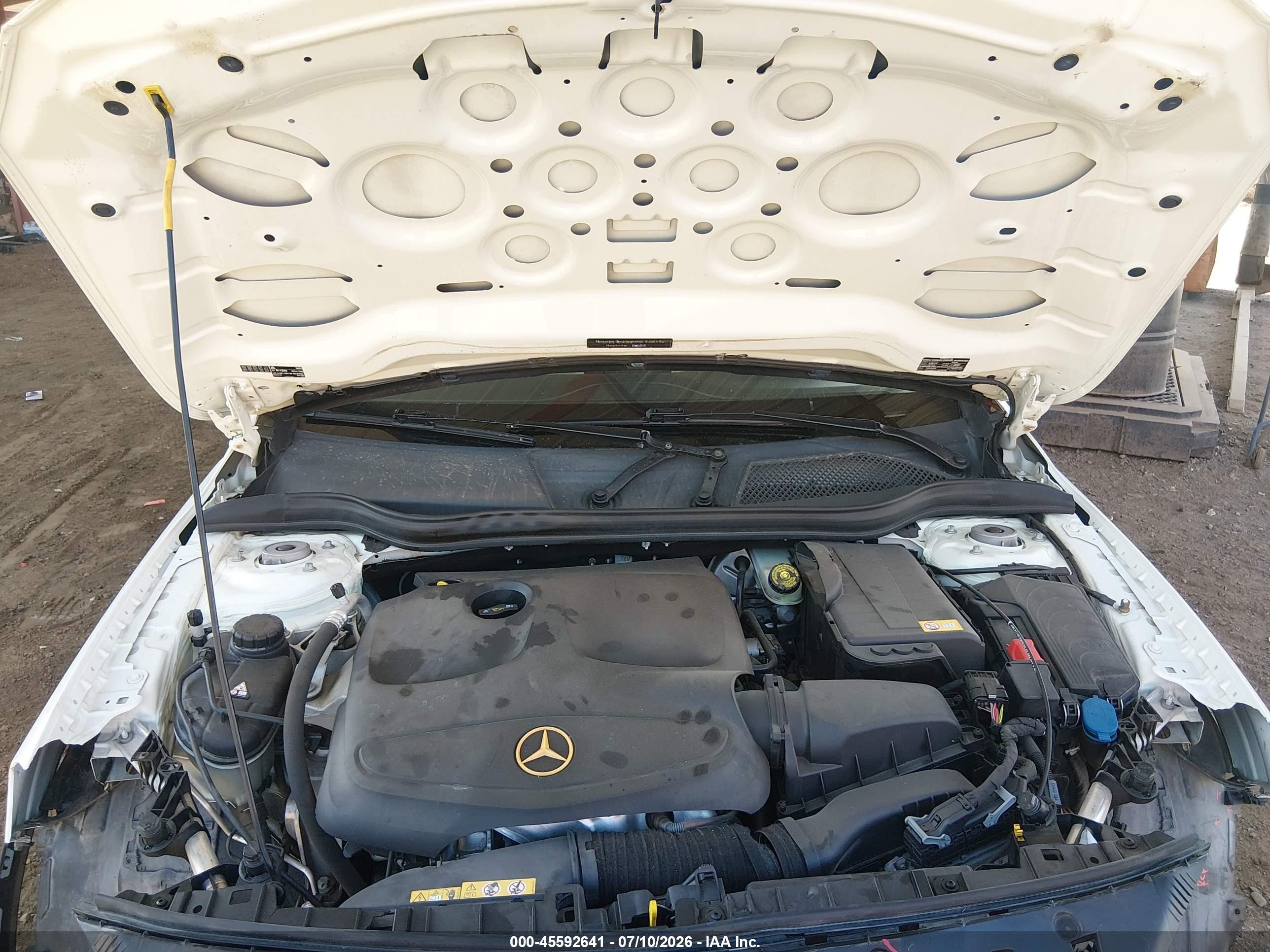 2015 Mercedes-benz Gla 250 4matic Белый vin: WDCTG4GB0FJ068948