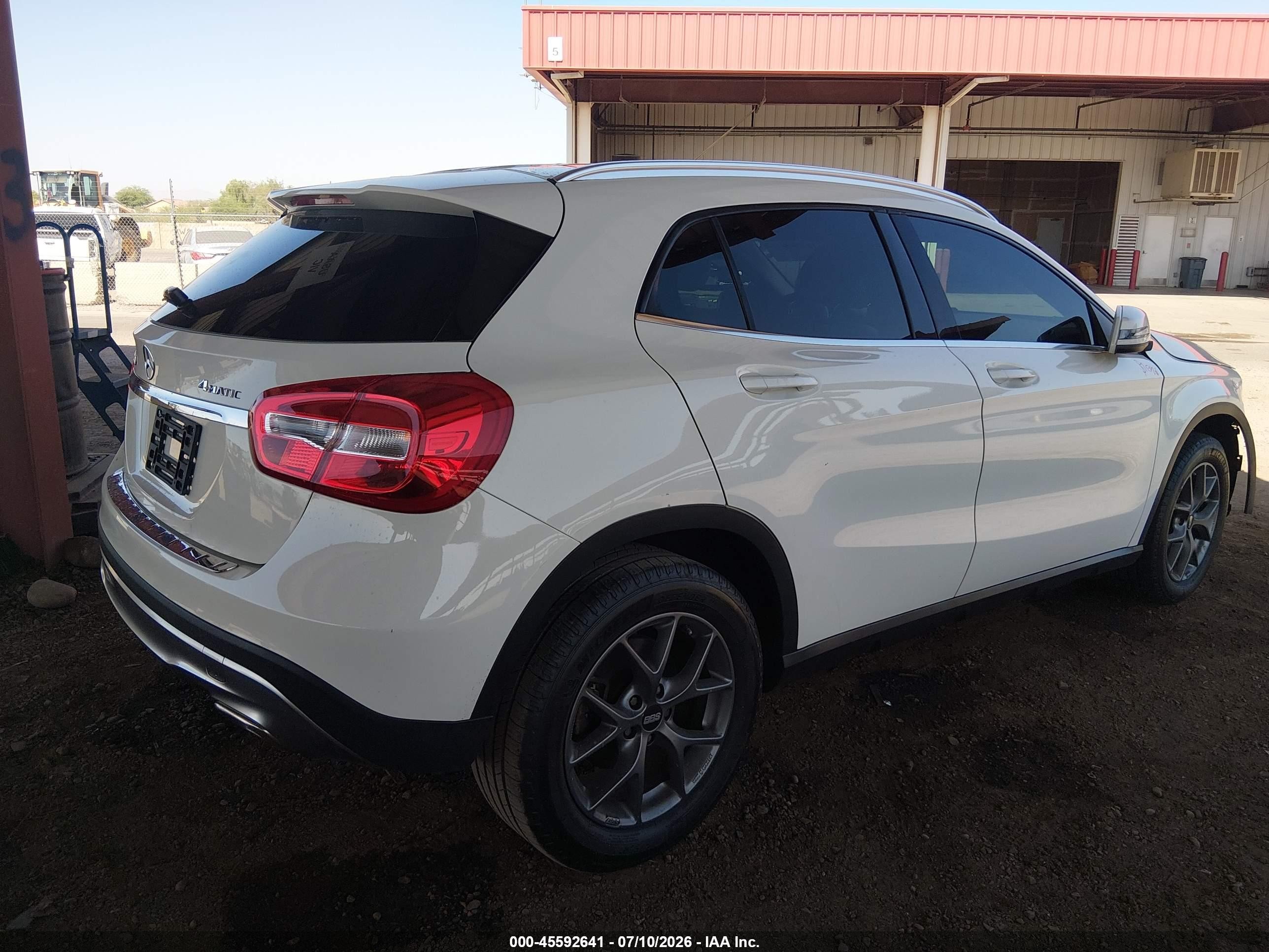 2015 Mercedes-benz Gla 250 4matic Белый vin: WDCTG4GB0FJ068948