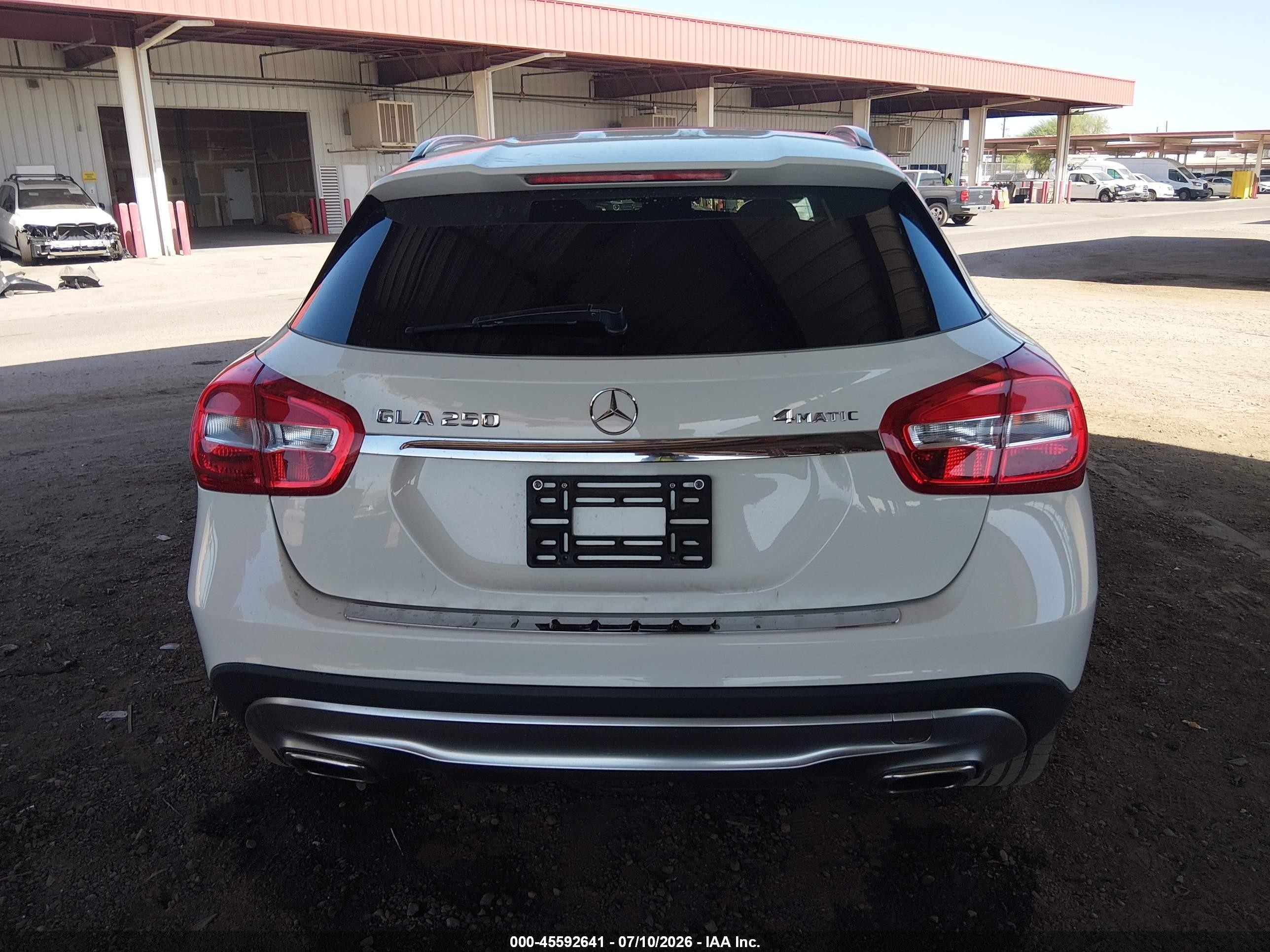 2015 Mercedes-benz Gla 250 4matic Белый vin: WDCTG4GB0FJ068948