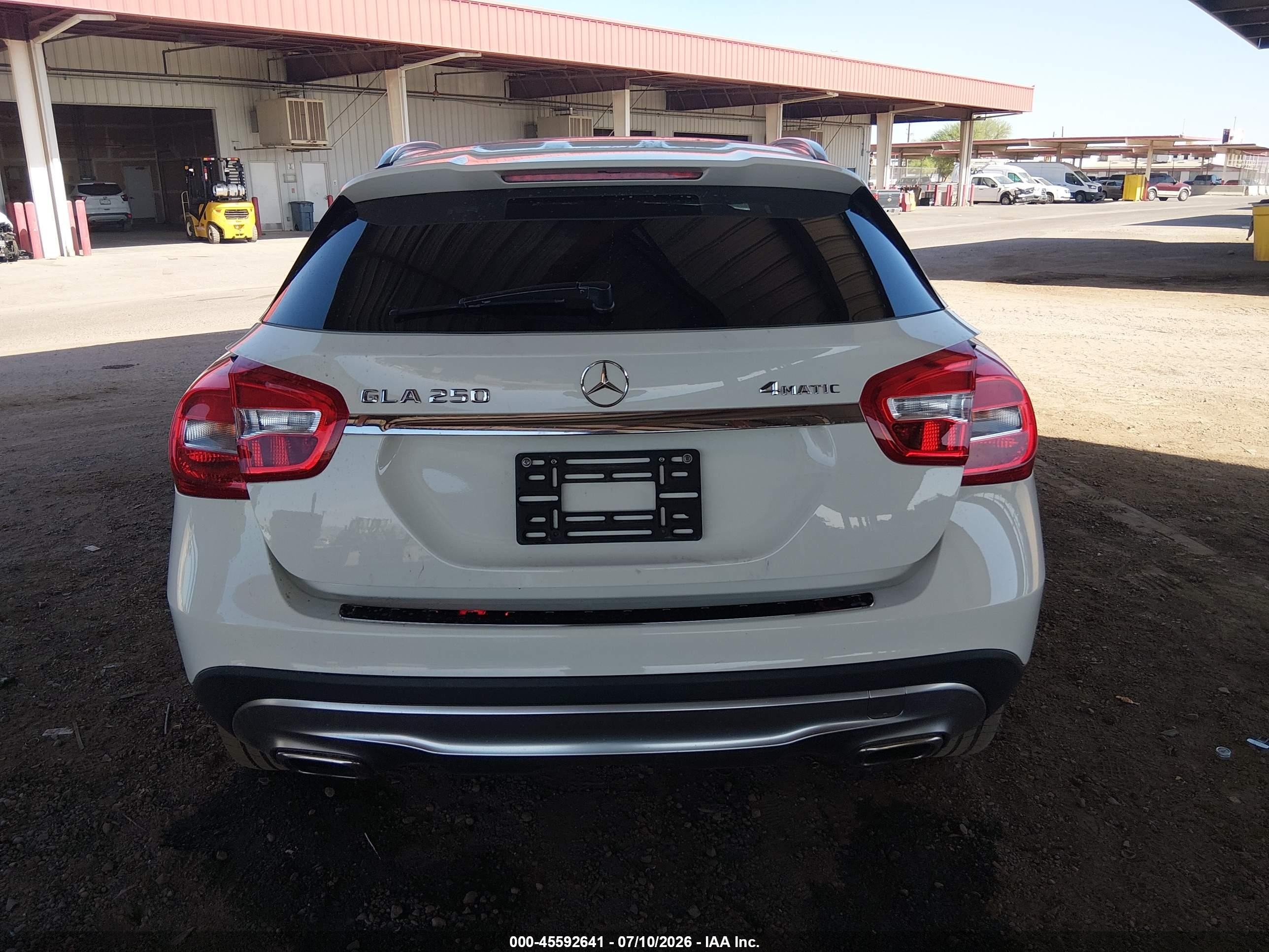 2015 Mercedes-benz Gla 250 4matic Белый vin: WDCTG4GB0FJ068948