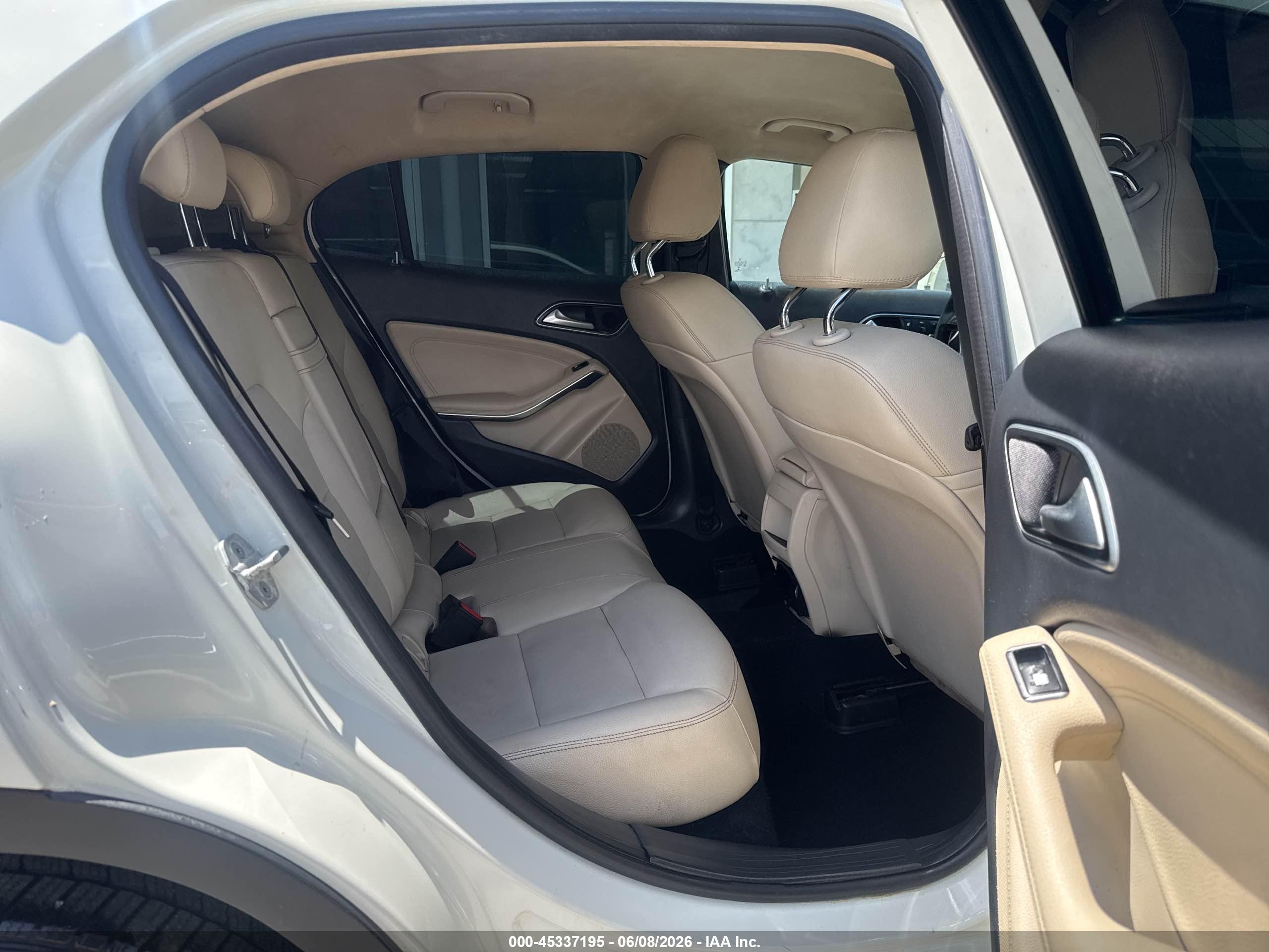 2015 Mercedes-benz Gla 250 4matic White vin: WDCTG4GB0FJ080307