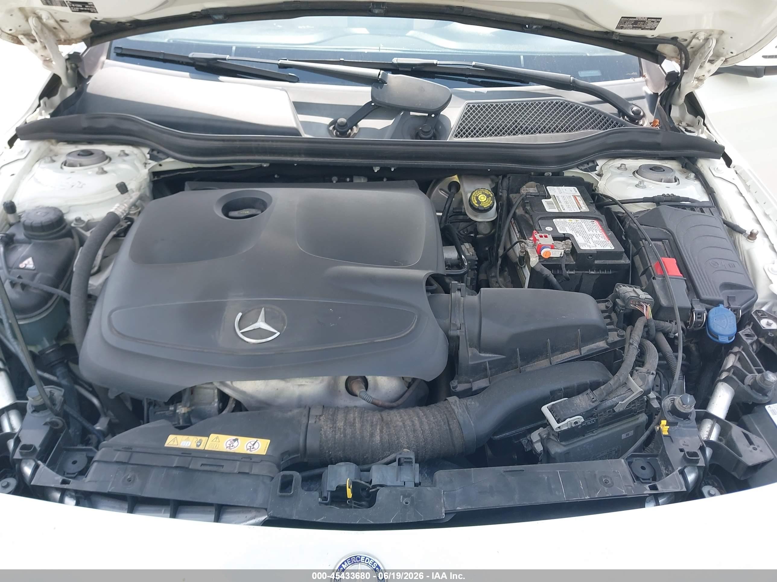 2015 Mercedes-benz Gla 250 4matic White vin: WDCTG4GB0FJ095969