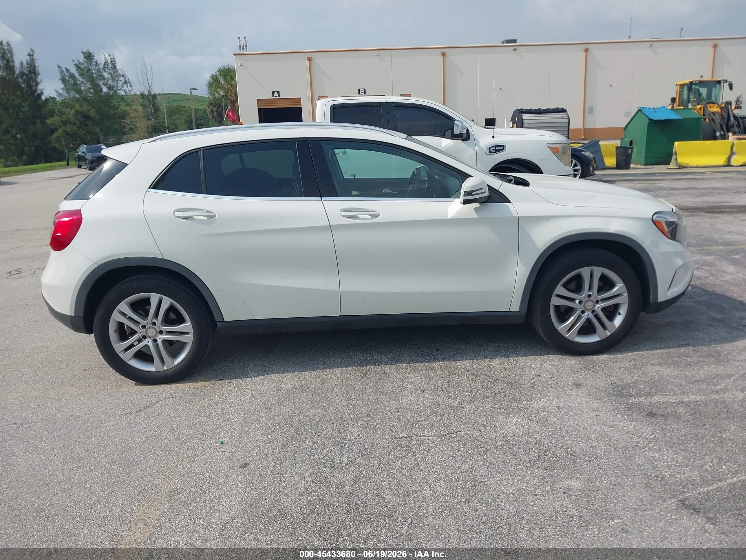 2015 Mercedes-benz Gla 250 4matic White vin: WDCTG4GB0FJ095969