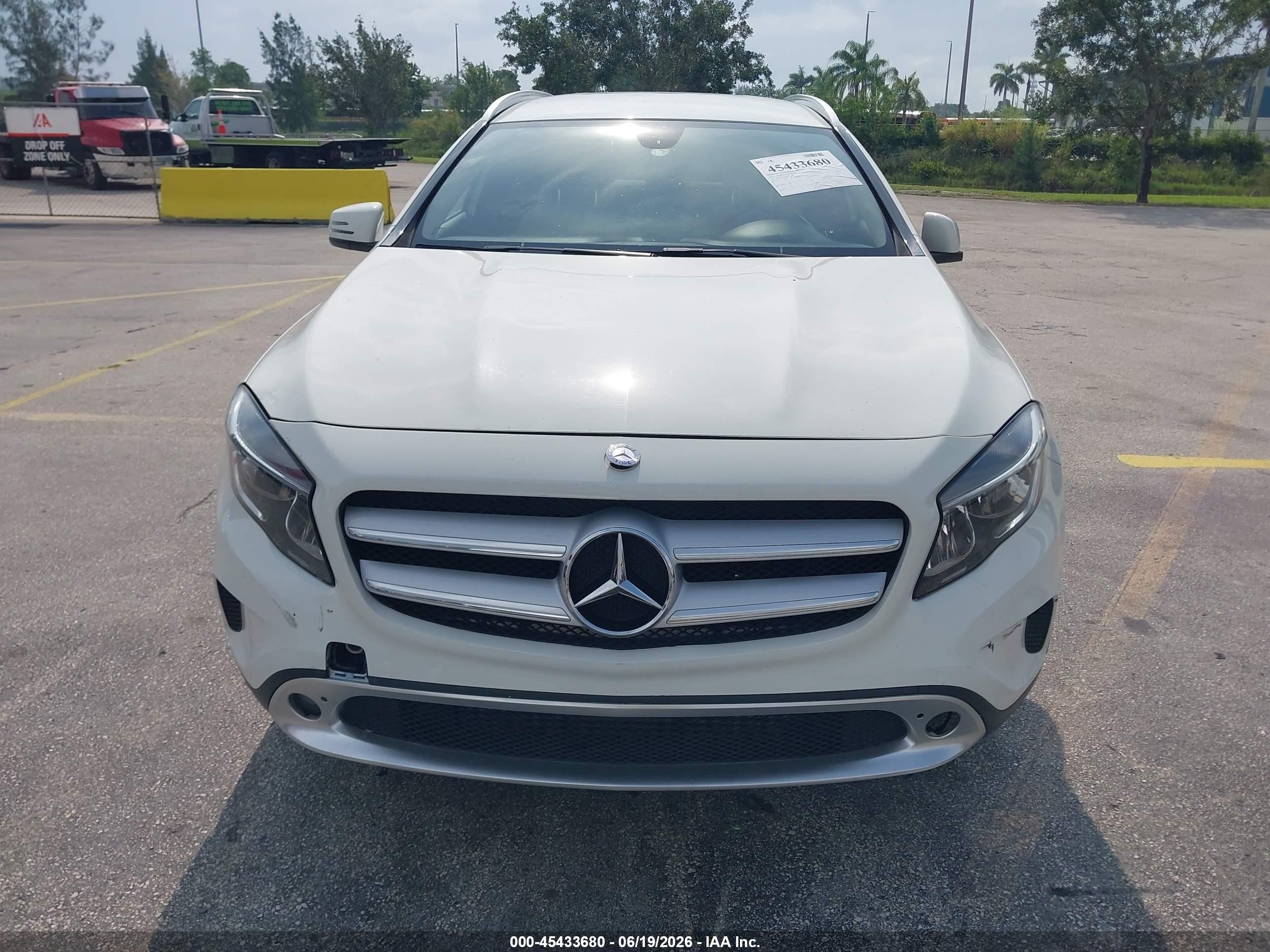 2015 Mercedes-benz Gla 250 4matic White vin: WDCTG4GB0FJ095969