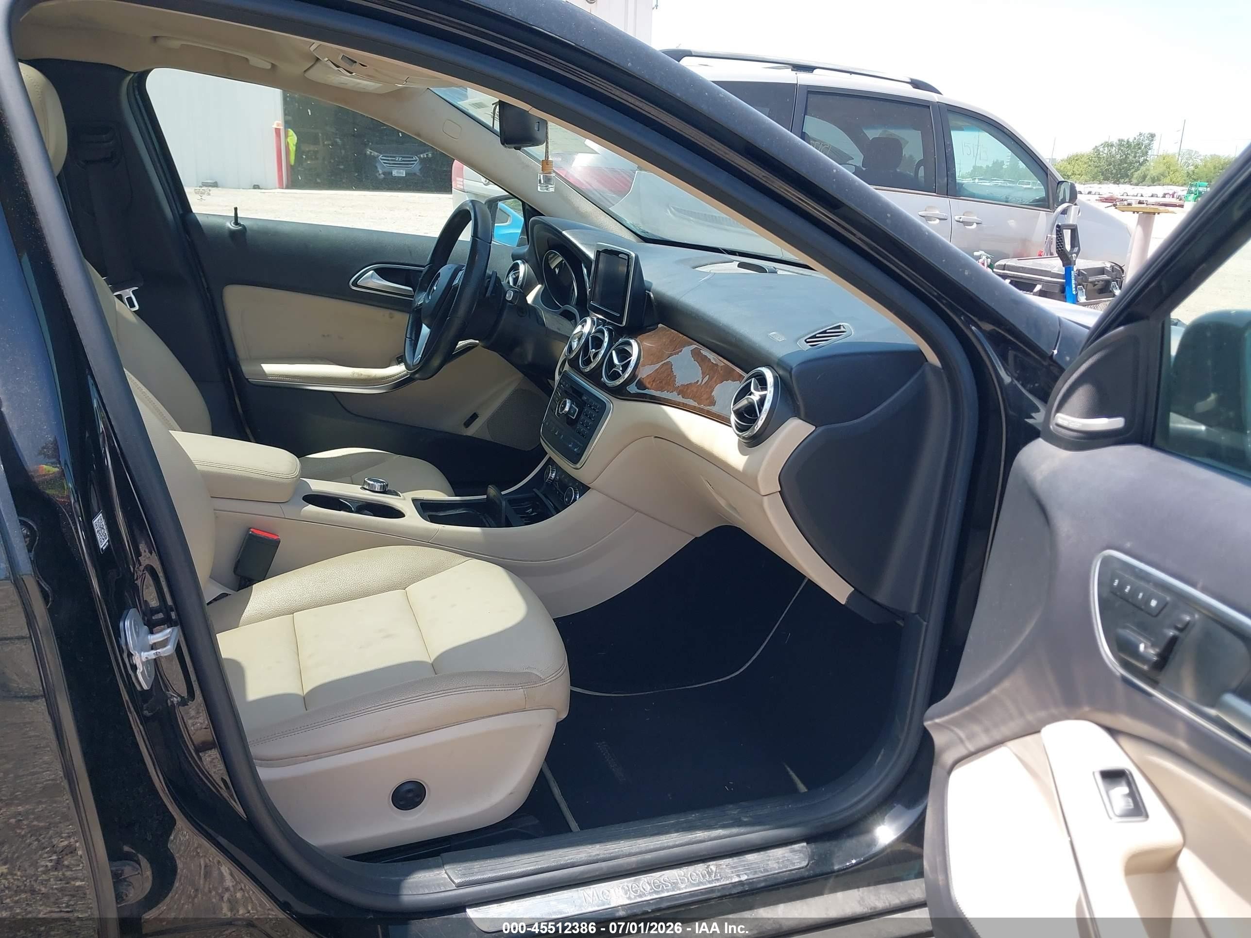 2015 Mercedes-benz Gla 250 4matic Черный vin: WDCTG4GB0FJ128064