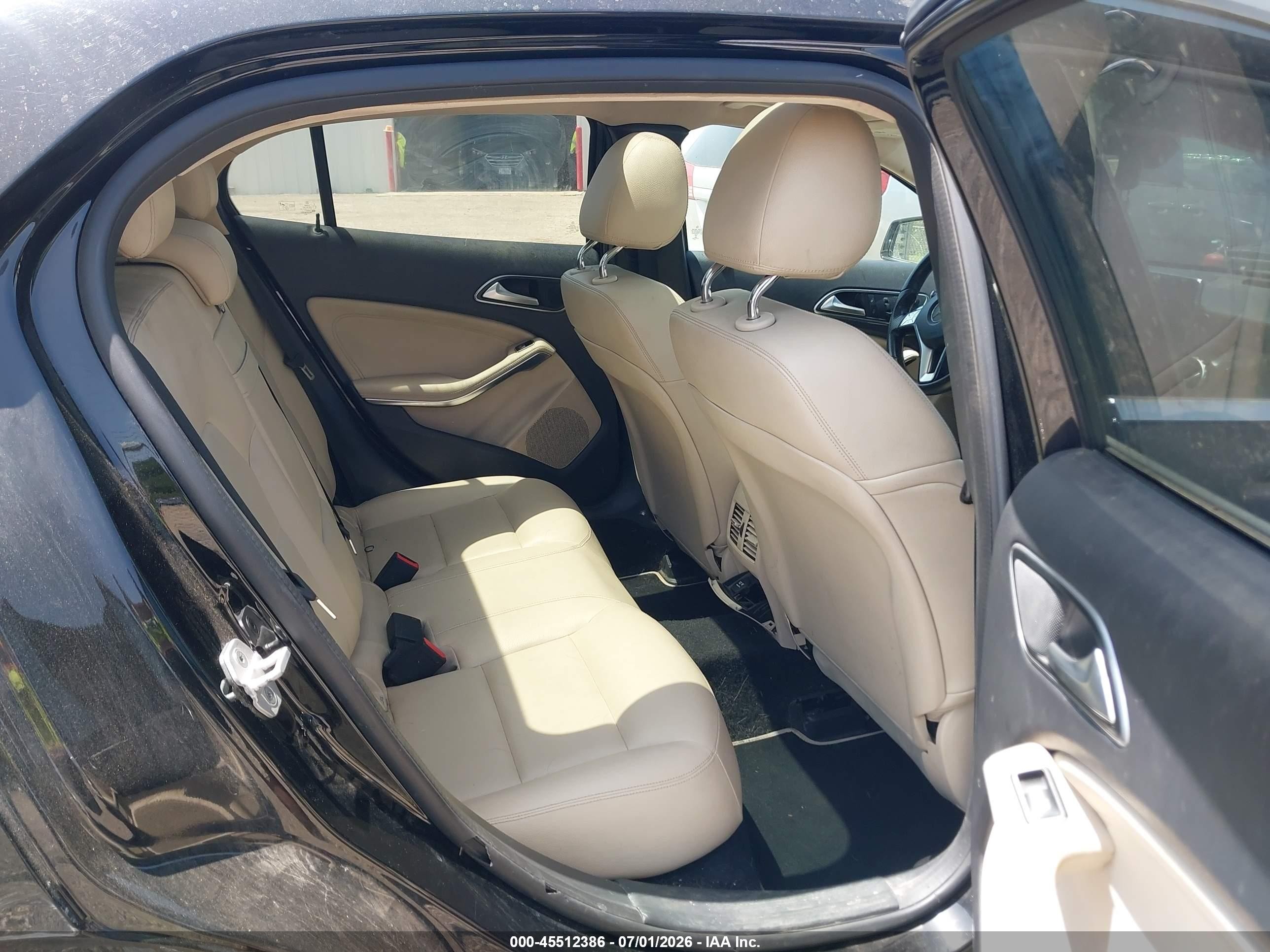 2015 Mercedes-benz Gla 250 4matic Черный vin: WDCTG4GB0FJ128064