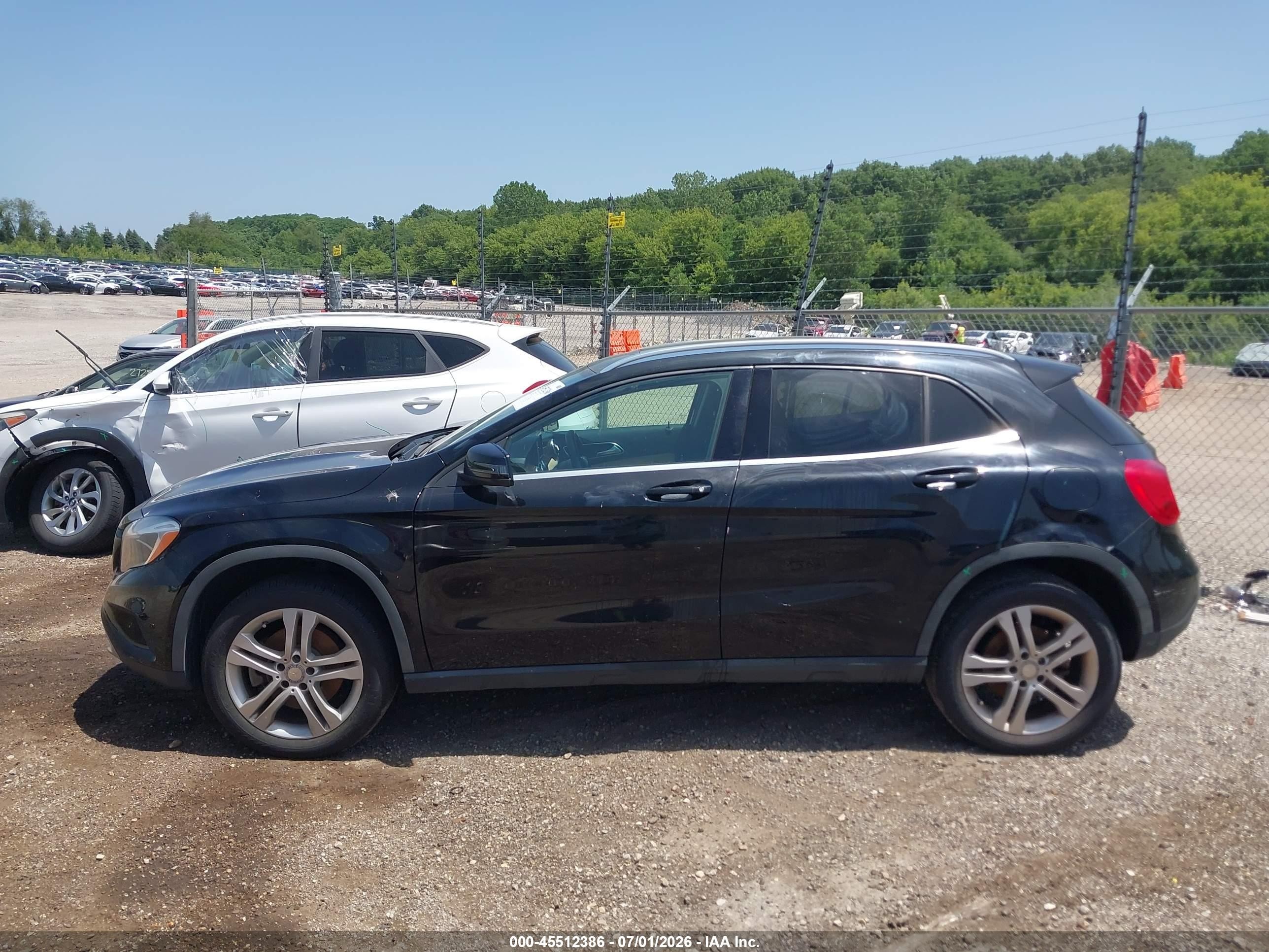 2015 Mercedes-benz Gla 250 4matic Черный vin: WDCTG4GB0FJ128064