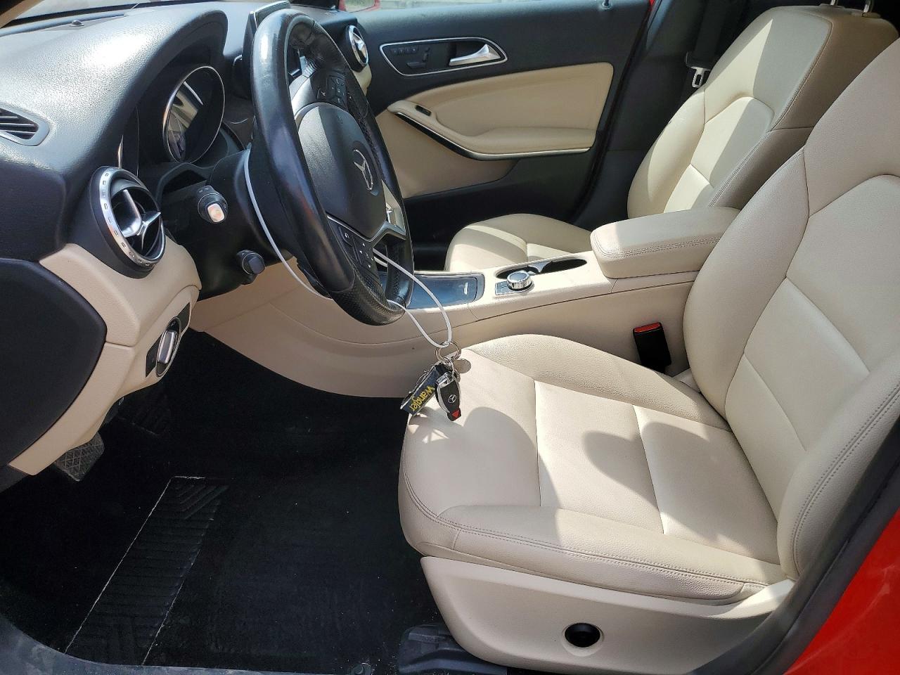 2015 Mercedes-benz Gla 250 4matic Red vin: WDCTG4GB0FJ167365
