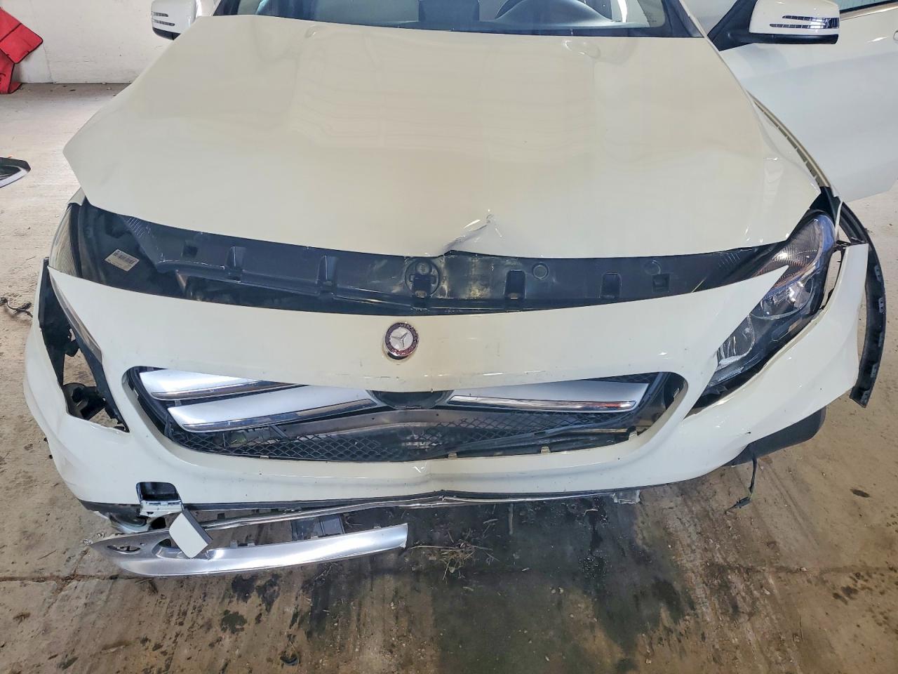 2017 Mercedes-benz Gla 250 4matic White vin: WDCTG4GB0HJ299643