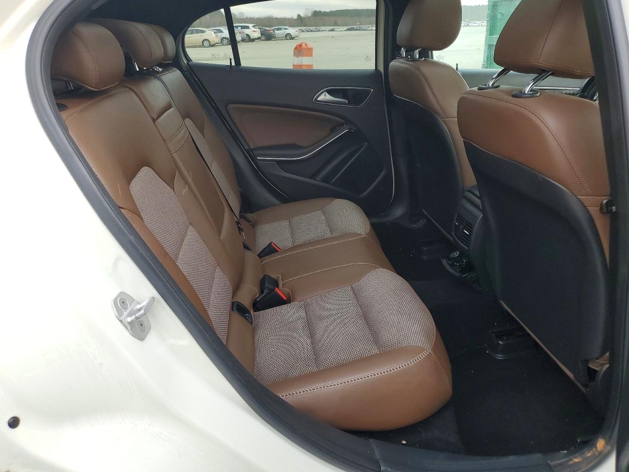 2015 Mercedes-benz Gla 250 4matic White vin: WDCTG4GB1FJ035845