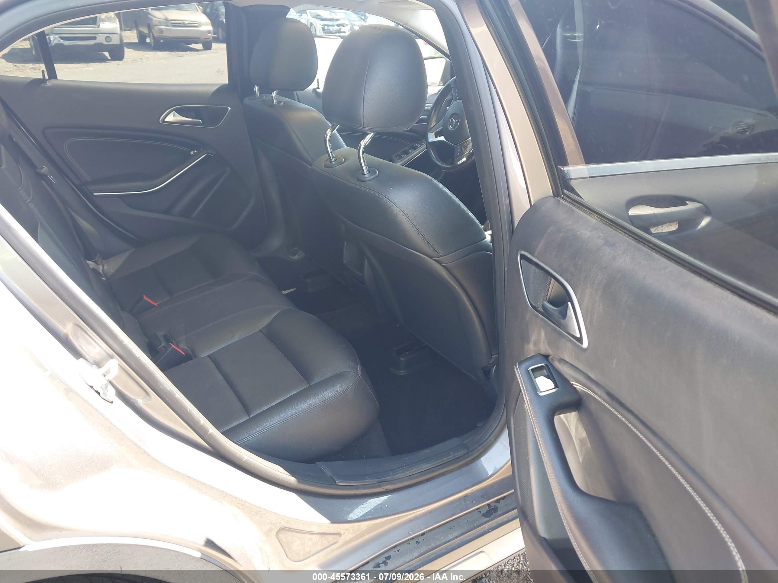 2015 Mercedes-benz Gla 250 4matic Gray vin: WDCTG4GB1FJ063774