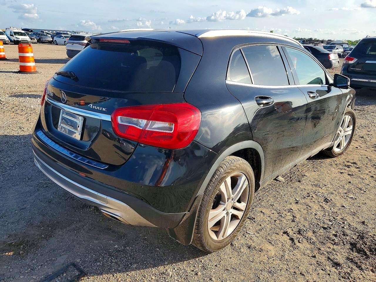 2015 Mercedes-benz Gla 250 4matic Black vin: WDCTG4GB1FJ110737