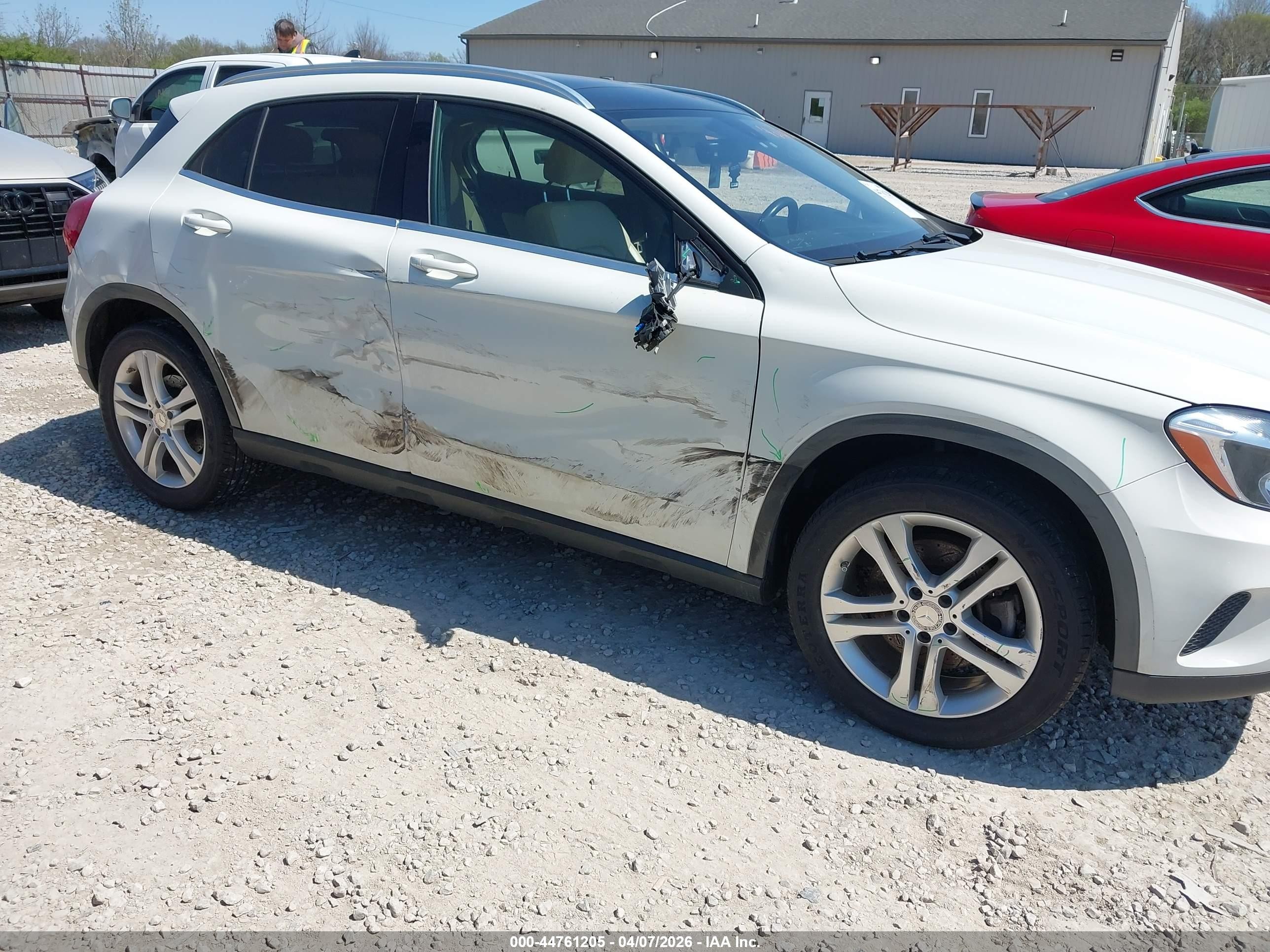 2015 Mercedes-benz Gla 250 4matic White vin: WDCTG4GB1FJ132897