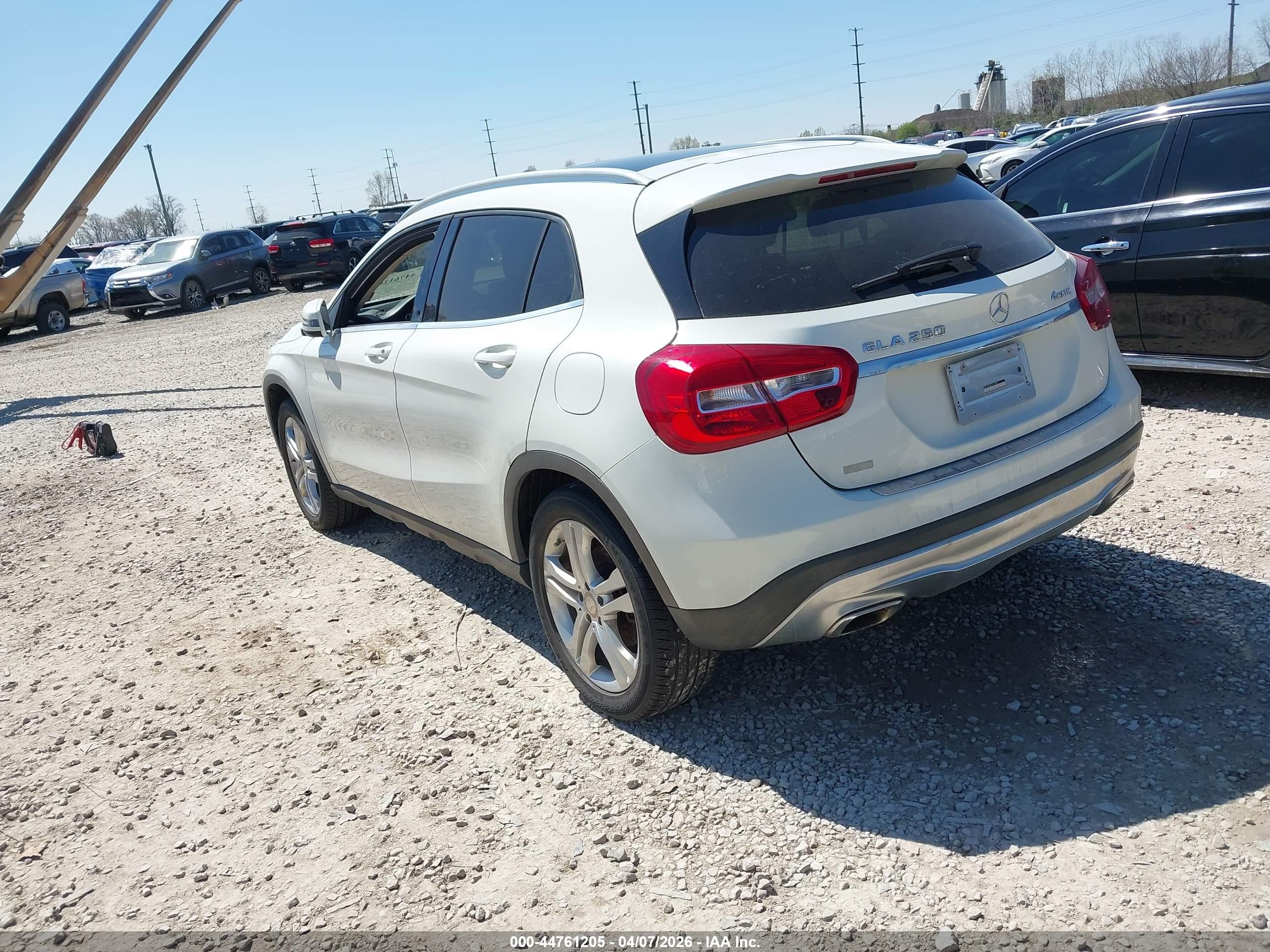 2015 Mercedes-benz Gla 250 4matic White vin: WDCTG4GB1FJ132897