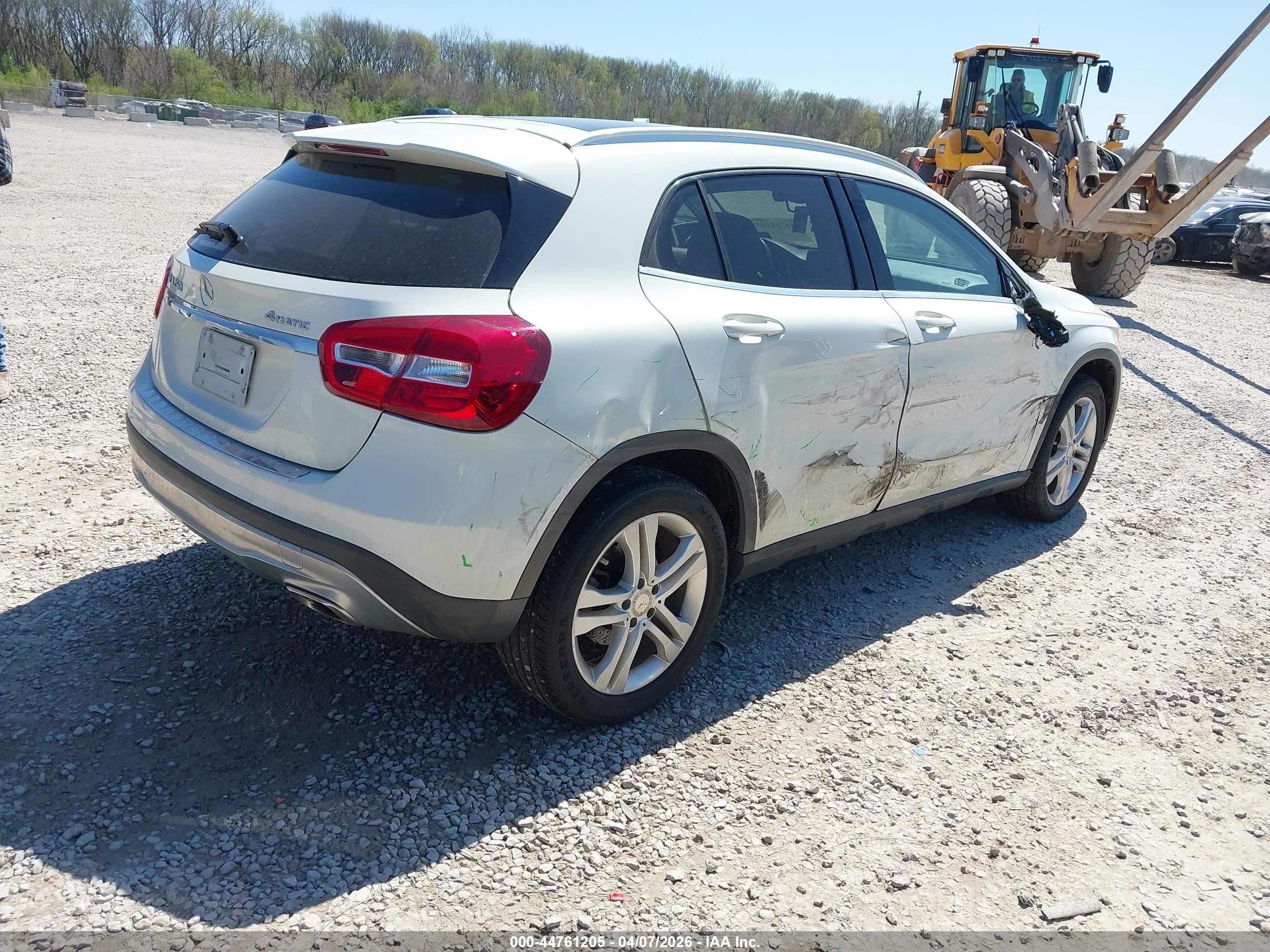 2015 Mercedes-benz Gla 250 4matic White vin: WDCTG4GB1FJ132897