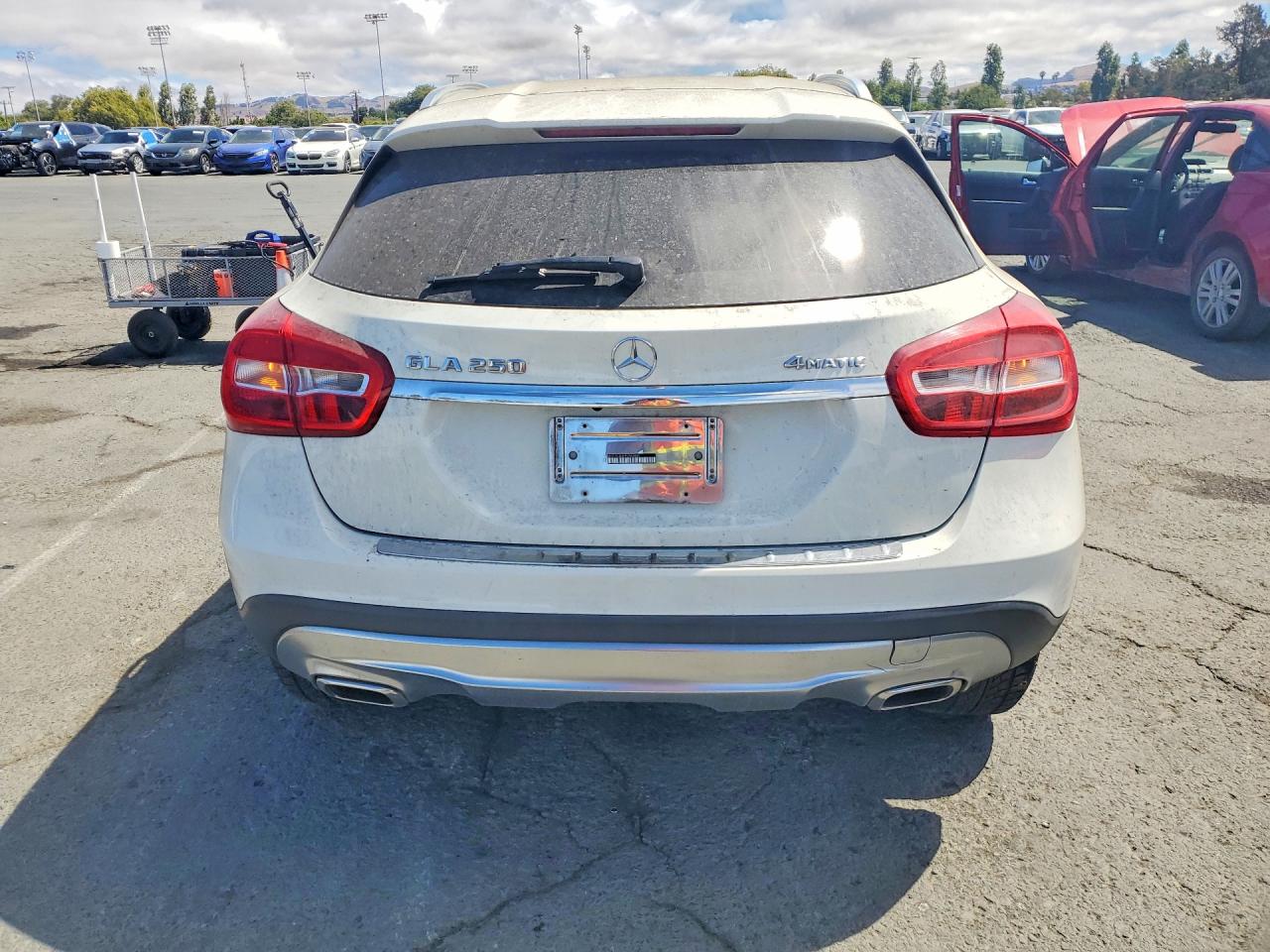 2015 Mercedes-benz Gla 250 4matic White vin: WDCTG4GB1FJ163602