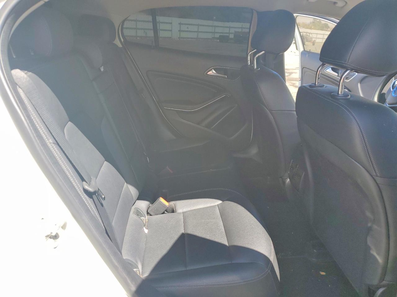 2015 Mercedes-benz Gla 250 4matic White vin: WDCTG4GB1FJ163602