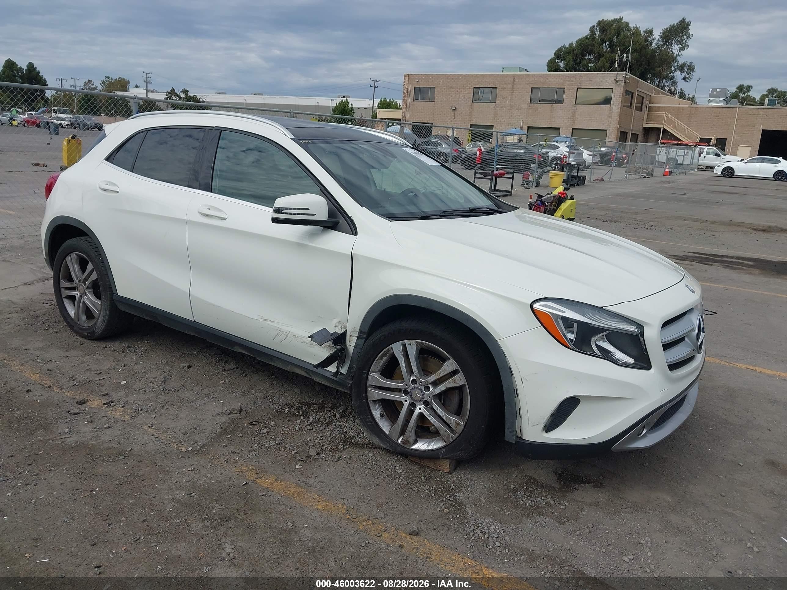 2015 Mercedes-benz Gla 250 4matic White vin: WDCTG4GB1FJ180903