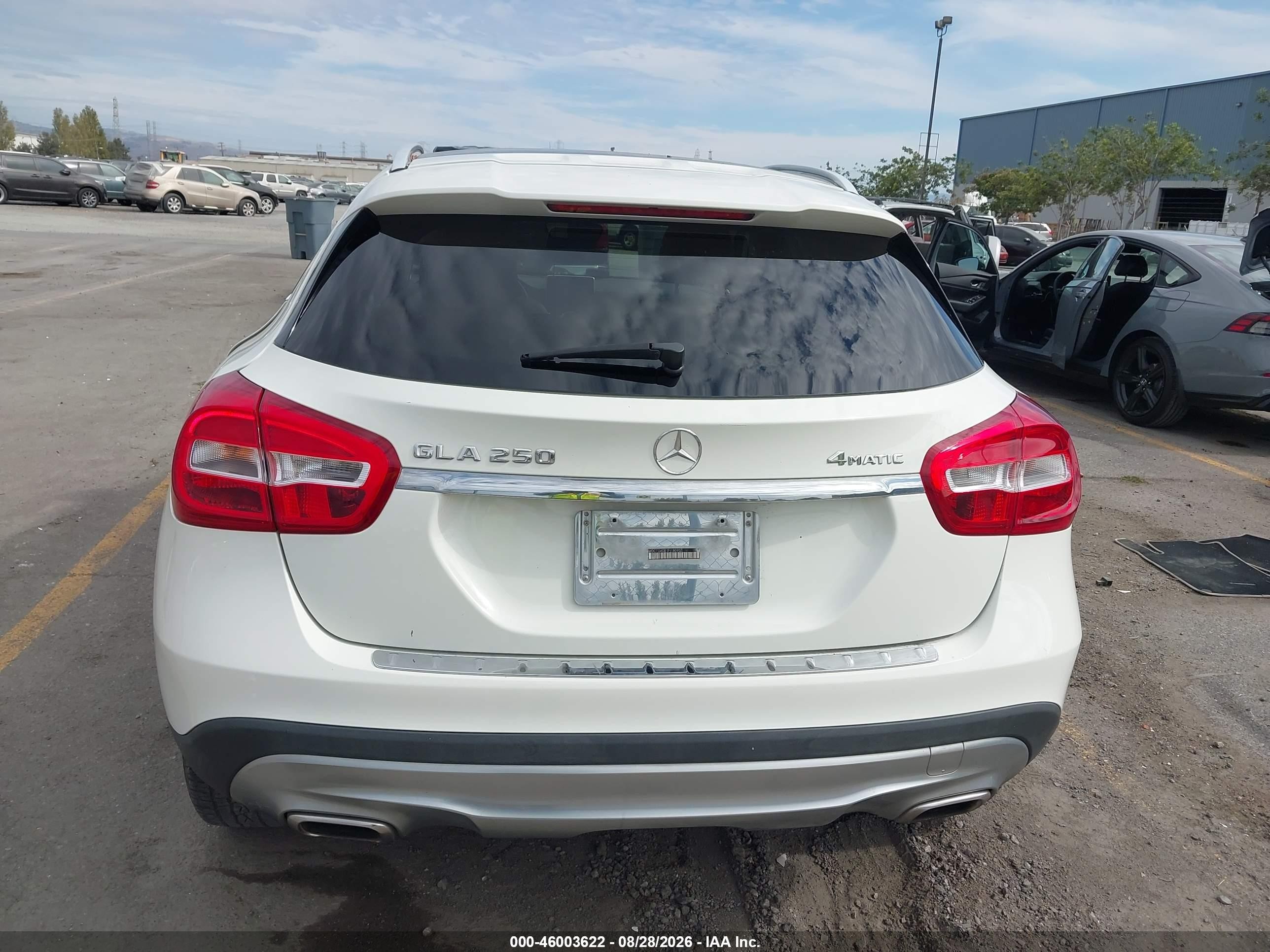 2015 Mercedes-benz Gla 250 4matic White vin: WDCTG4GB1FJ180903