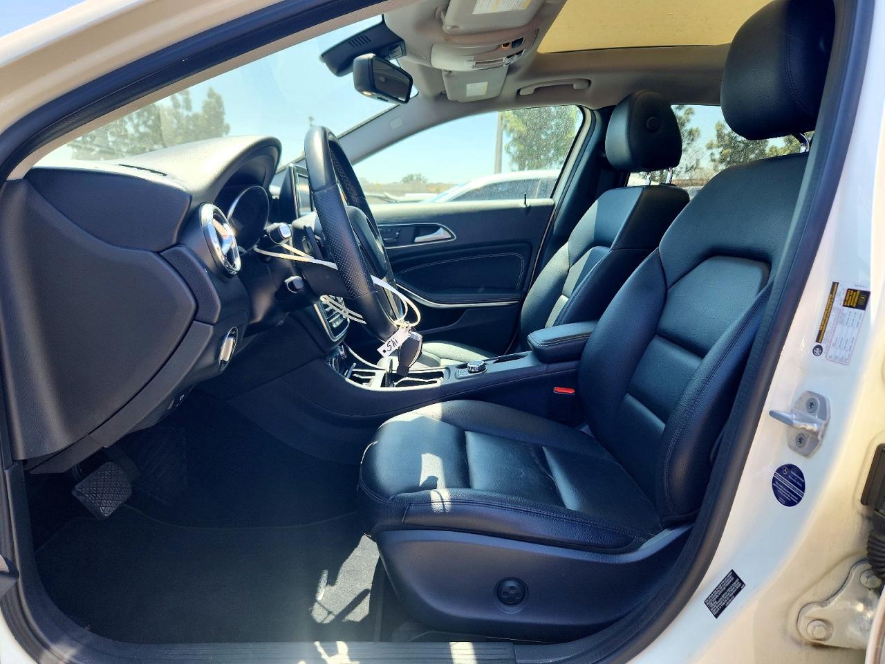 2015 Mercedes-benz Gla 250 4matic White vin: WDCTG4GB2FJ033490
