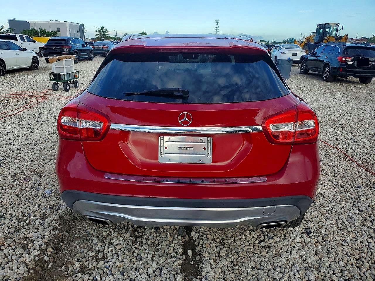 2015 Mercedes-benz Gla 250 4matic Red vin: WDCTG4GB2FJ065873