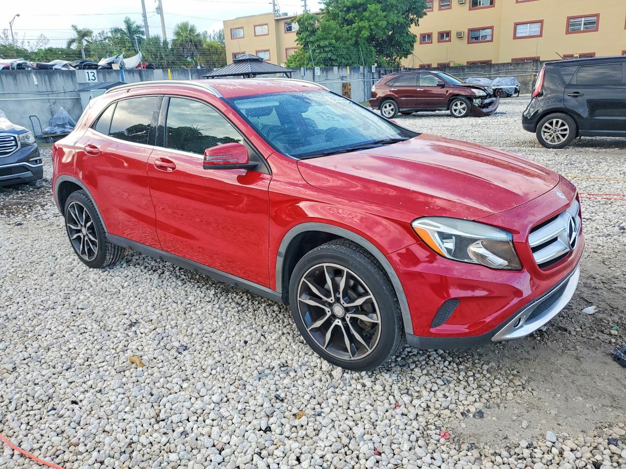 2015 Mercedes-benz Gla 250 4matic Red vin: WDCTG4GB2FJ065873
