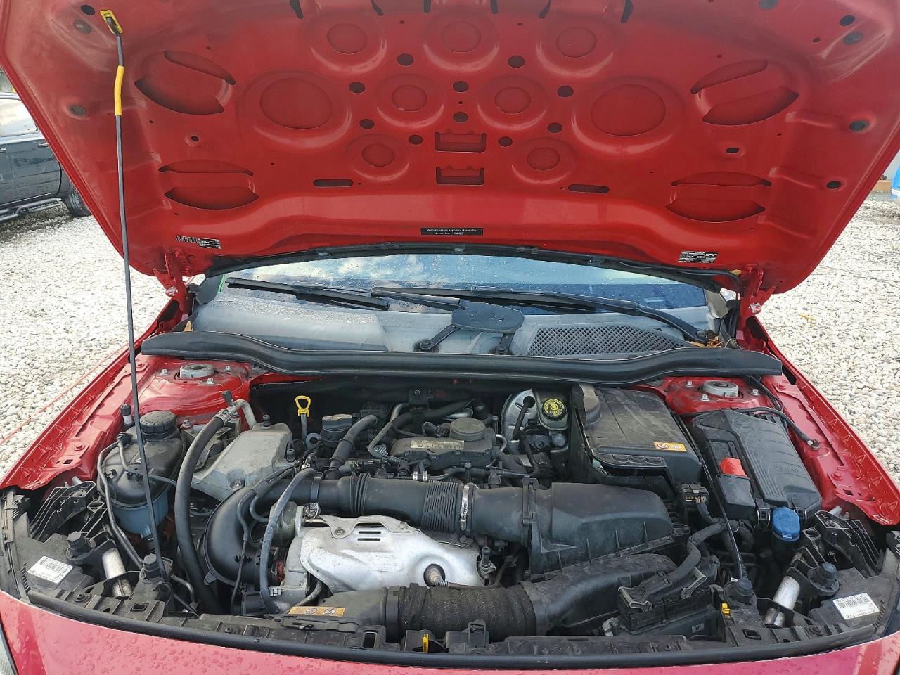 2015 Mercedes-benz Gla 250 4matic Red vin: WDCTG4GB2FJ065873