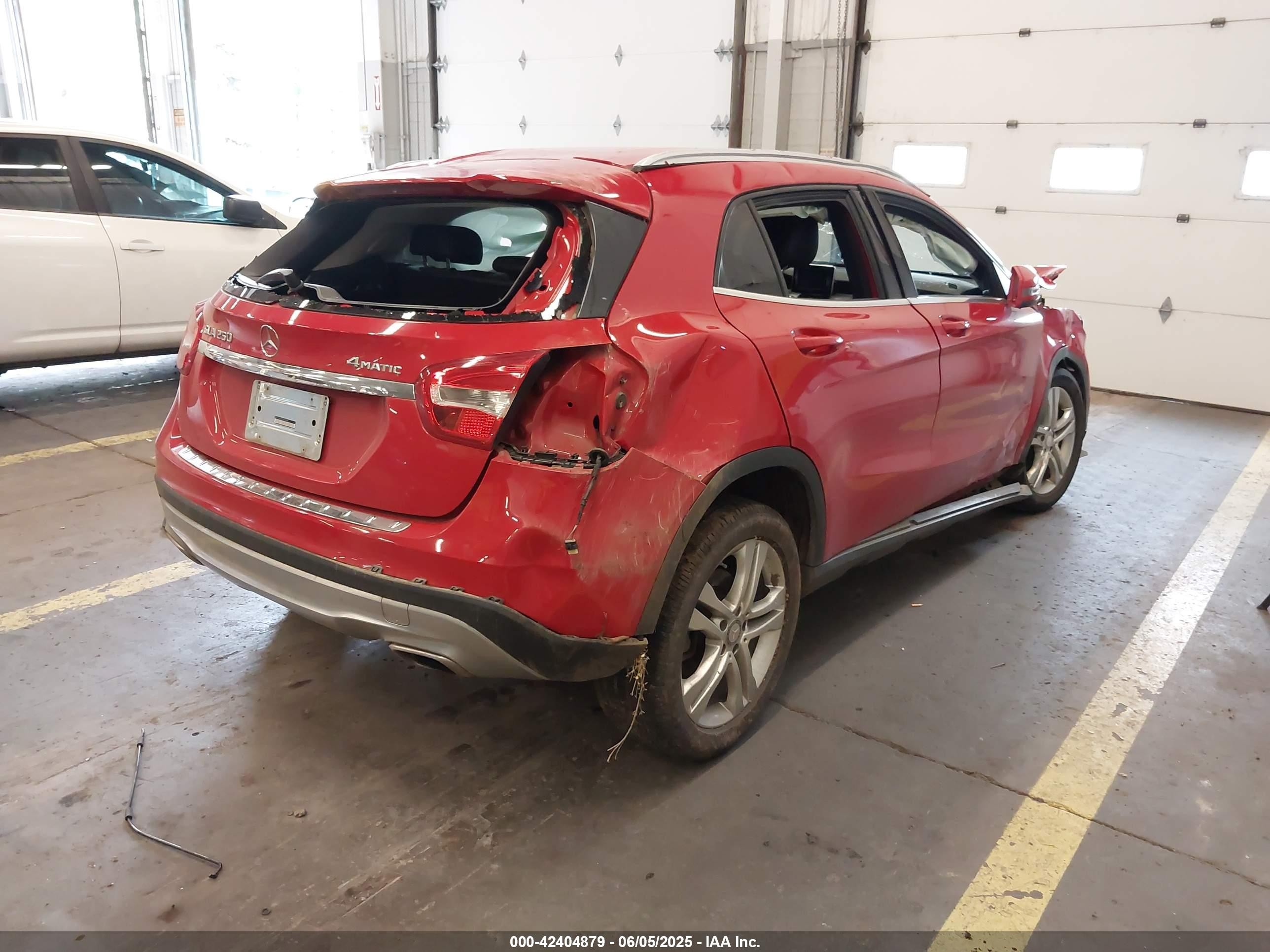 2015 Mercedes-benz Gla 250 4matic Red vin: WDCTG4GB2FJ078624