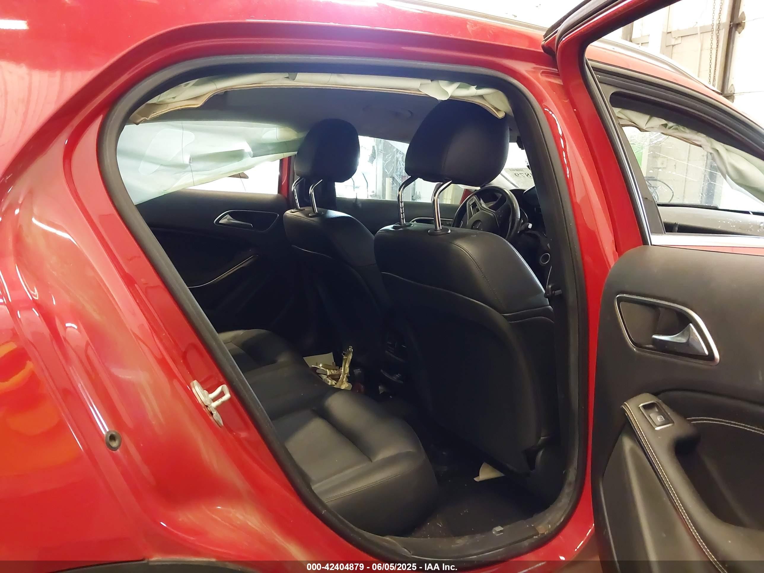 2015 Mercedes-benz Gla 250 4matic Red vin: WDCTG4GB2FJ078624