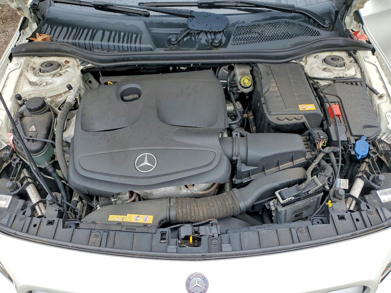2015 Mercedes-benz Gla 250 4matic White vin: WDCTG4GB2FJ080468