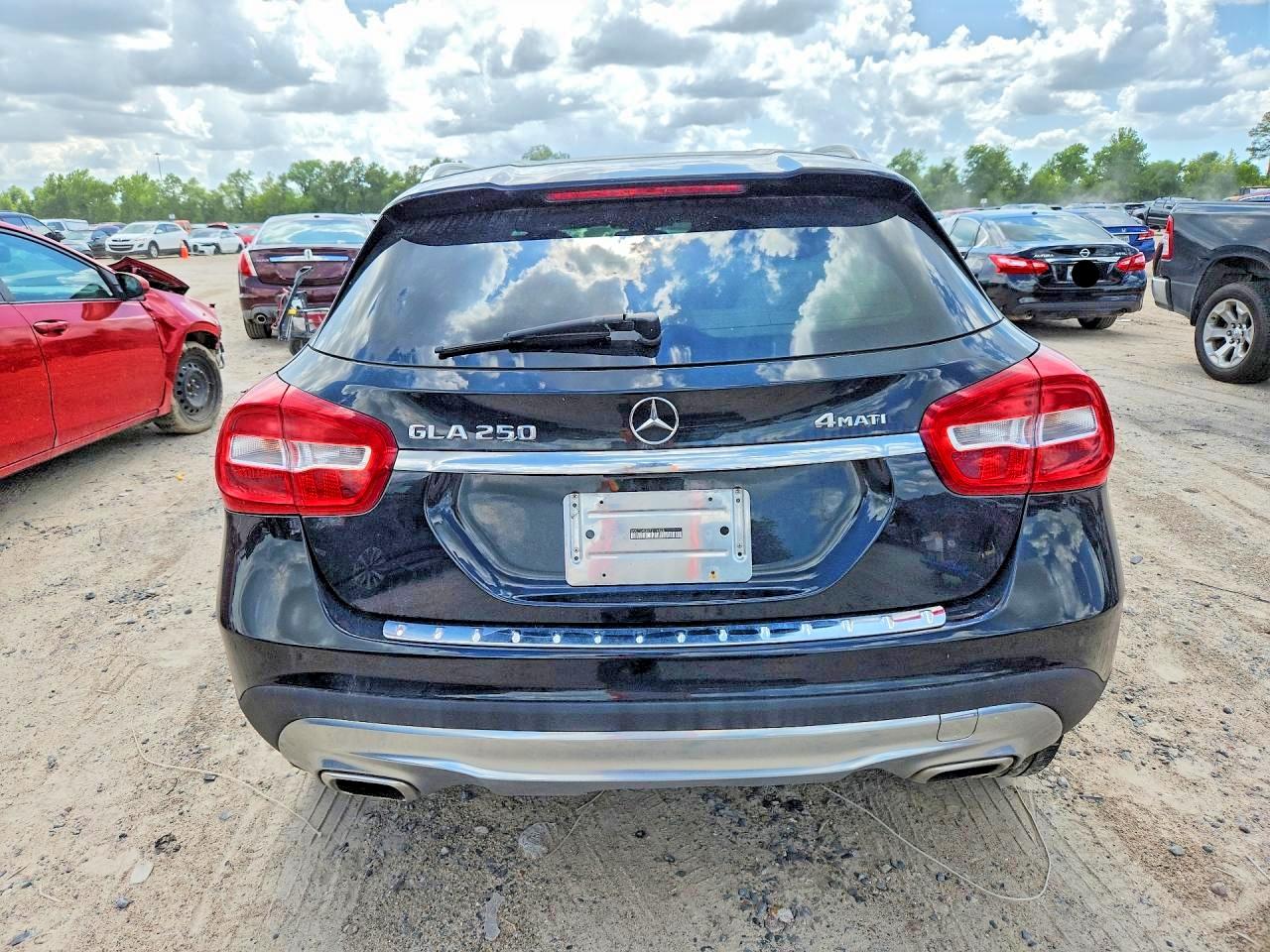 2015 Mercedes-benz Gla 250 4matic Черный vin: WDCTG4GB2FJ116028