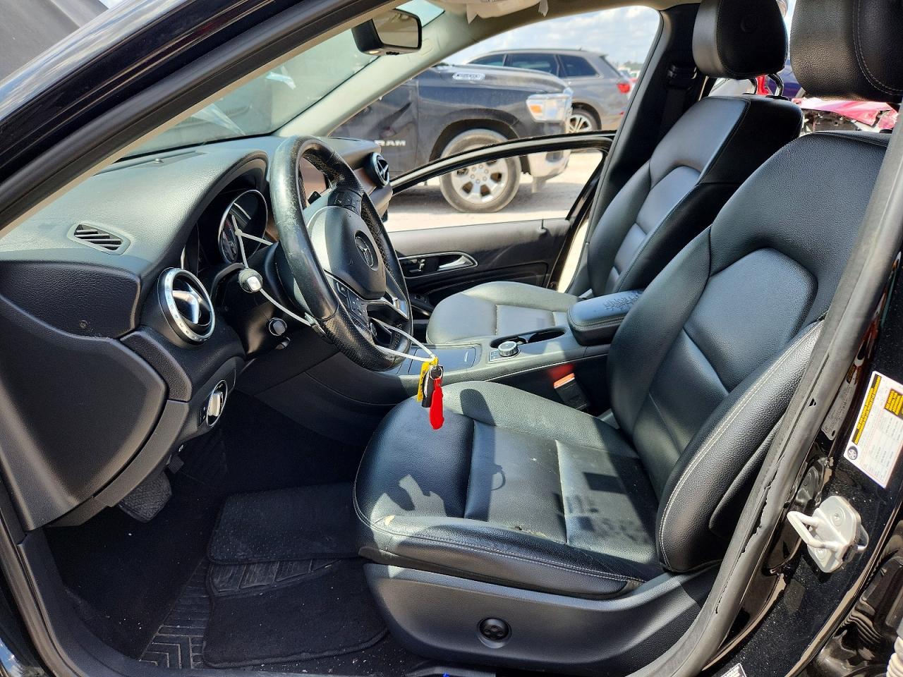 2015 Mercedes-benz Gla 250 4matic Черный vin: WDCTG4GB2FJ116028