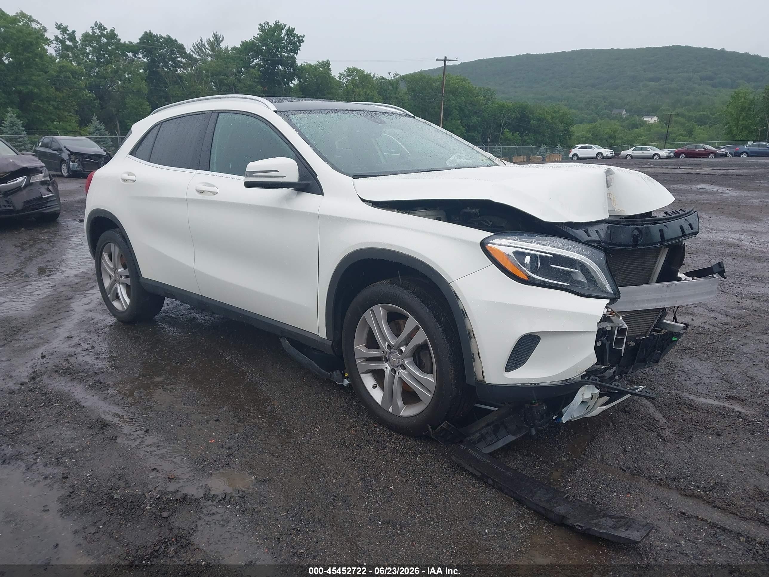 2015 Mercedes-benz Gla 250 4matic White vin: WDCTG4GB2FJ118605