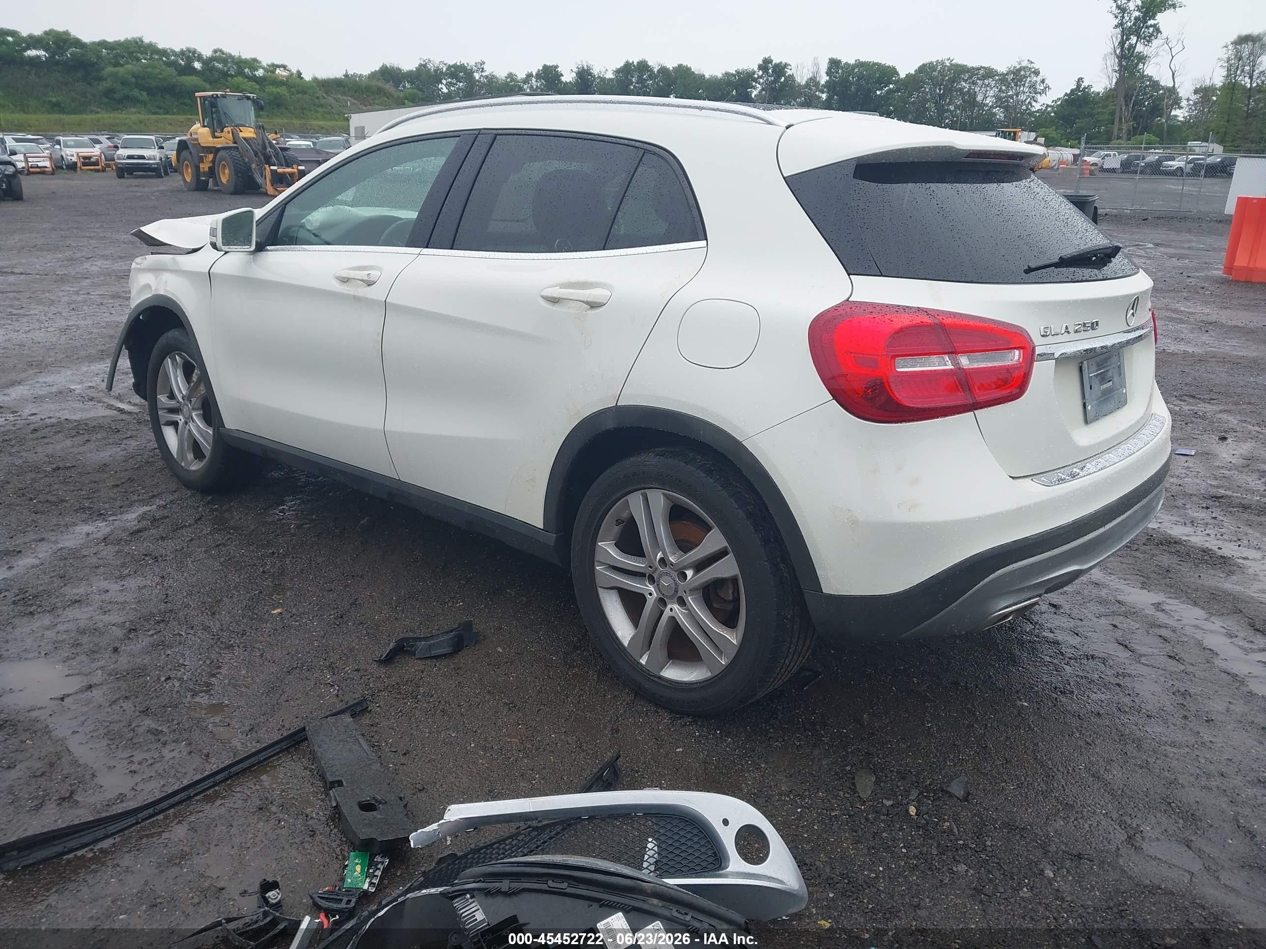 2015 Mercedes-benz Gla 250 4matic White vin: WDCTG4GB2FJ118605