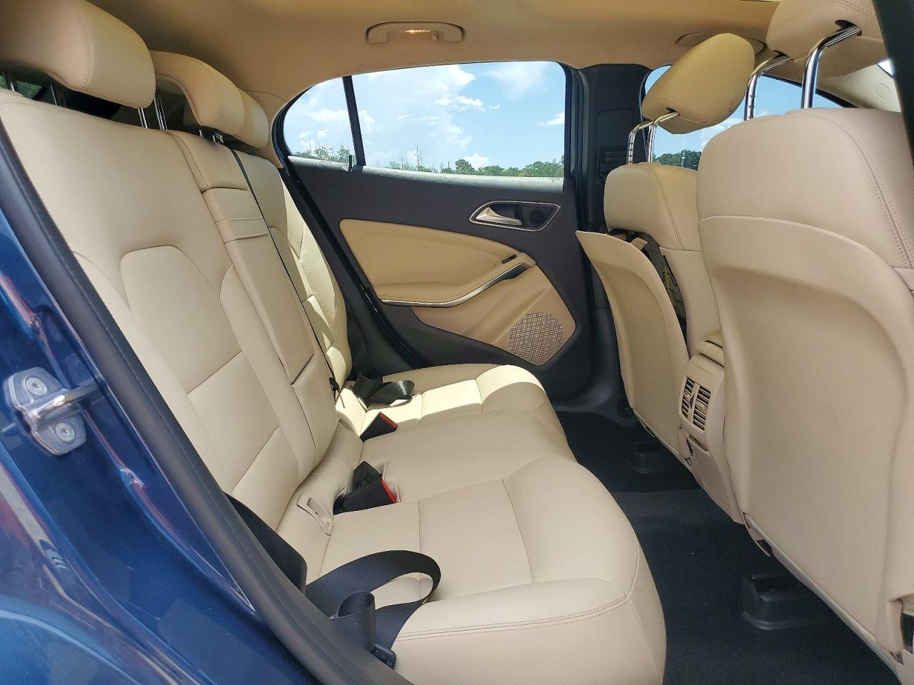 2019 Mercedes-benz Gla 250 4matic Синий vin: WDCTG4GB2KJ620038