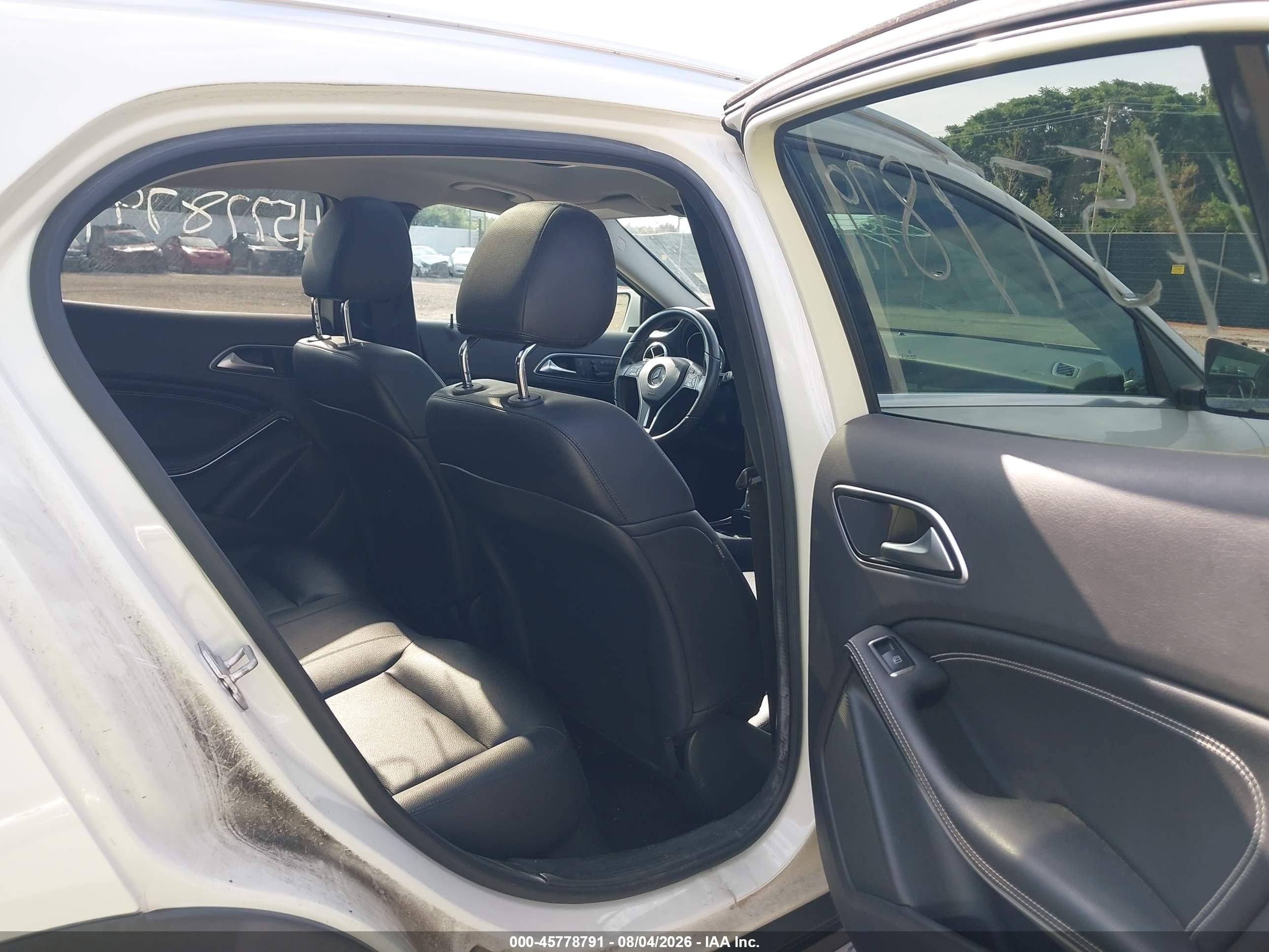 2015 Mercedes-benz Gla 250 4matic White vin: WDCTG4GB3FJ033496