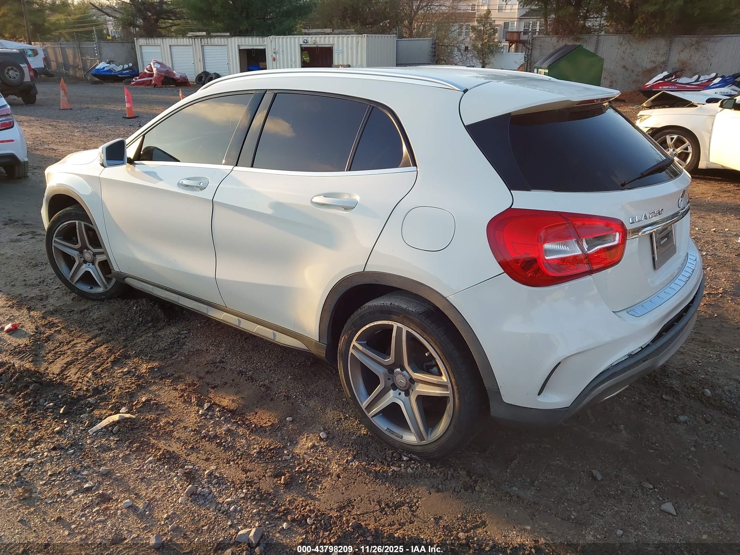 2015 Mercedes-benz Gla 250 4matic White vin: WDCTG4GB3FJ056020