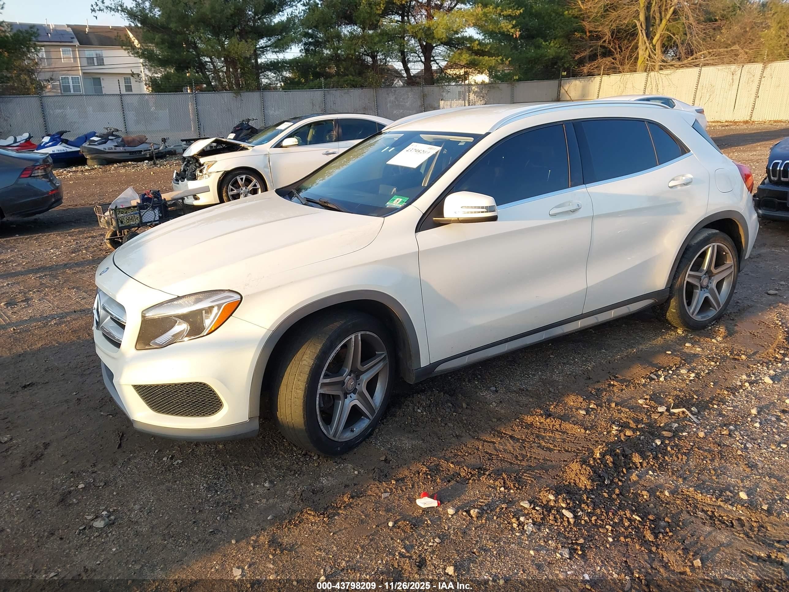 2015 Mercedes-benz Gla 250 4matic White vin: WDCTG4GB3FJ056020
