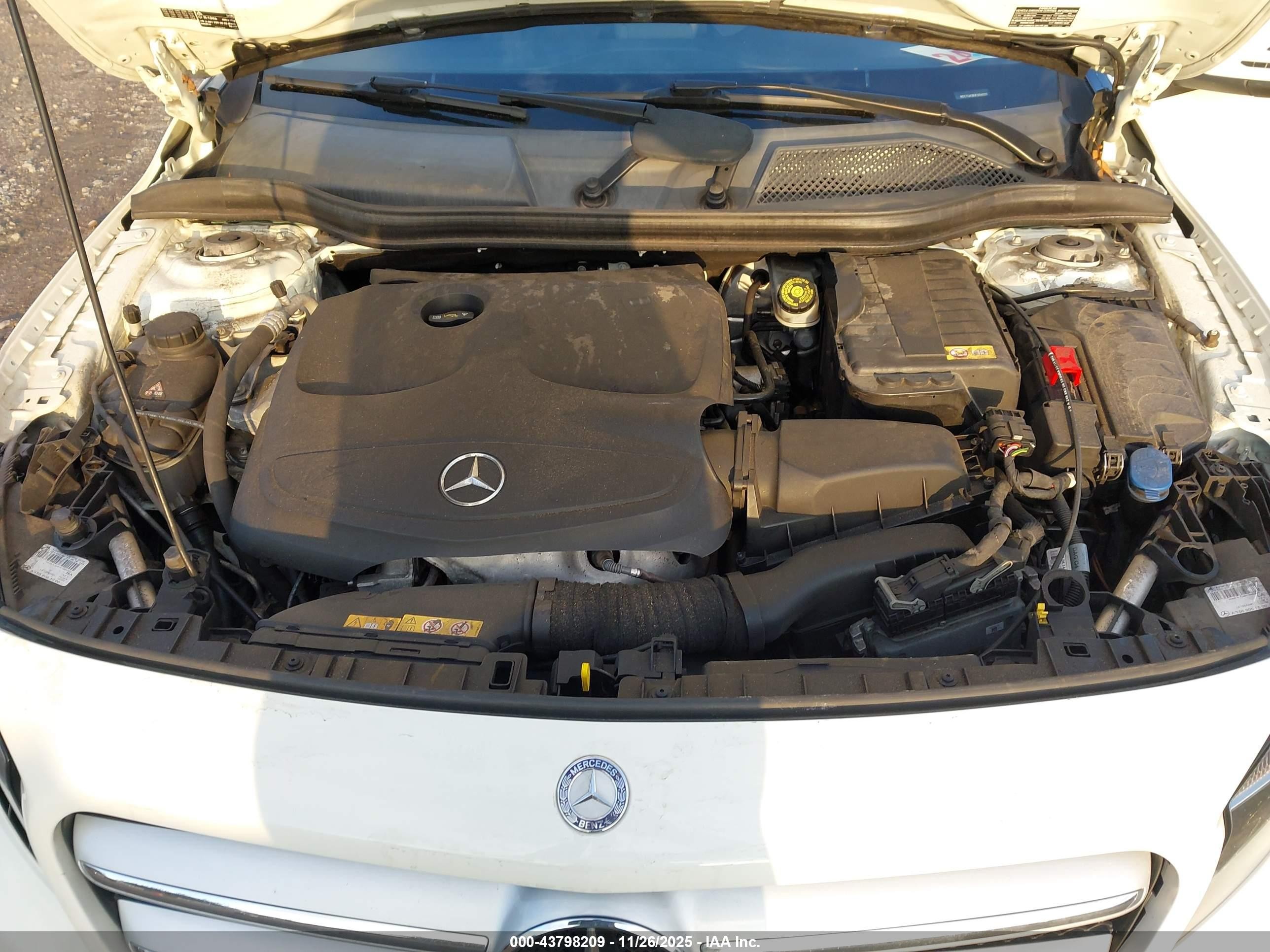 2015 Mercedes-benz Gla 250 4matic White vin: WDCTG4GB3FJ056020