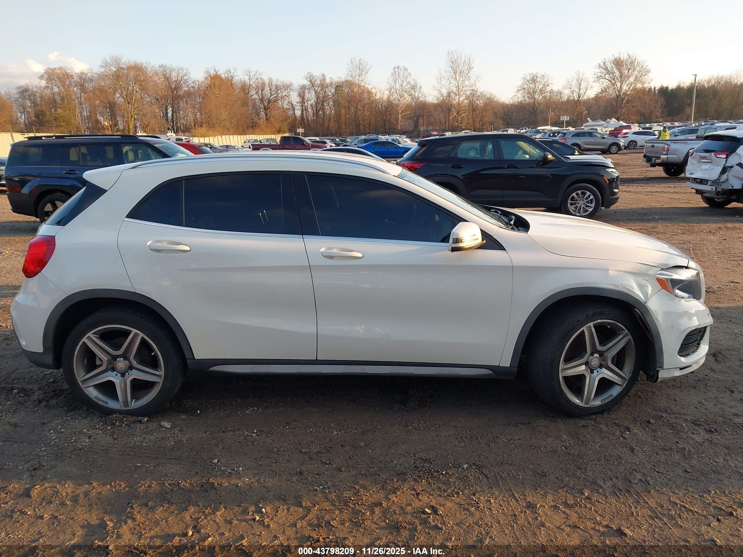 2015 Mercedes-benz Gla 250 4matic White vin: WDCTG4GB3FJ056020