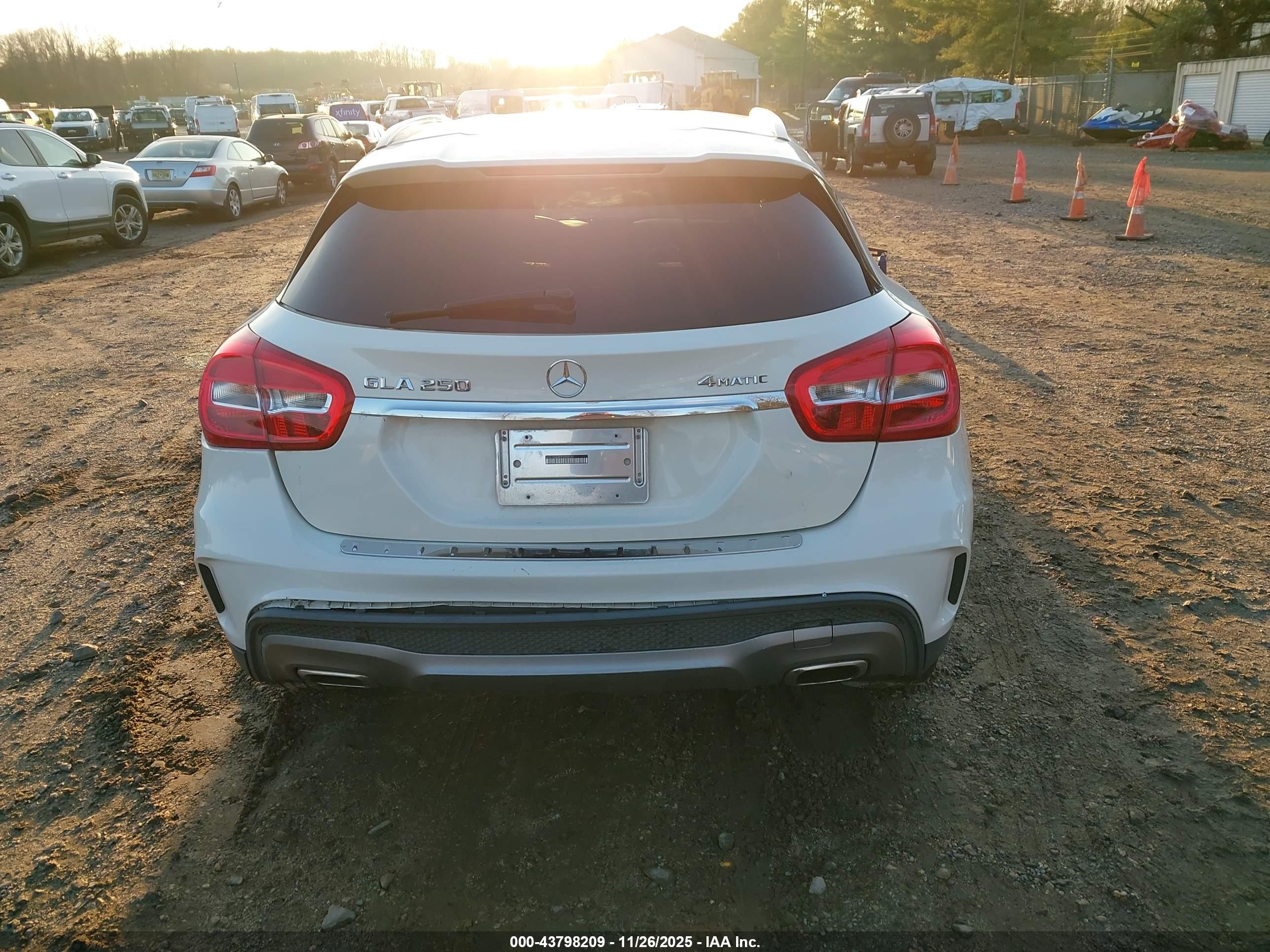 2015 Mercedes-benz Gla 250 4matic White vin: WDCTG4GB3FJ056020